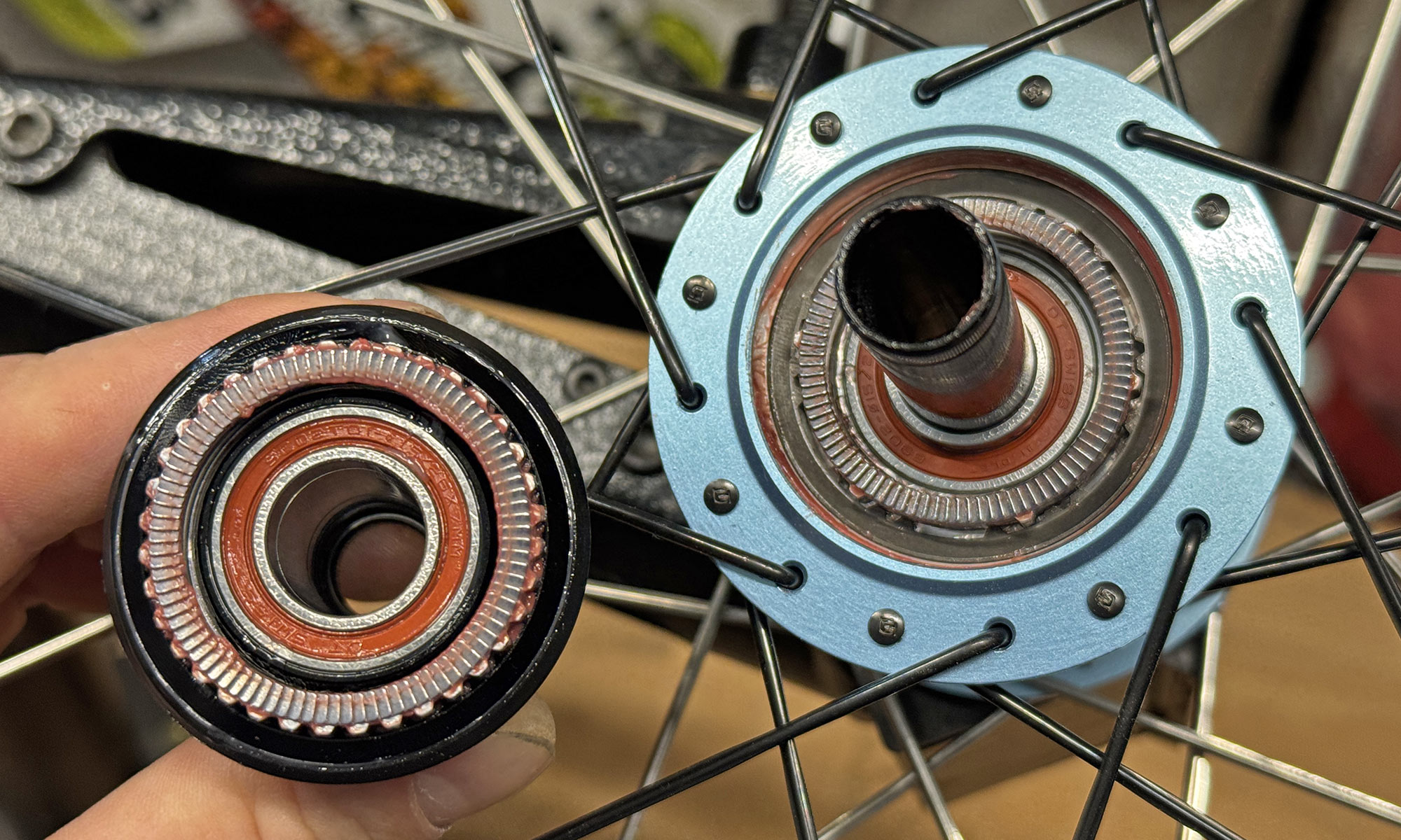 DT Swiss DEG DF active anti-kickback hub upgrade for existing wheels: what's inside?