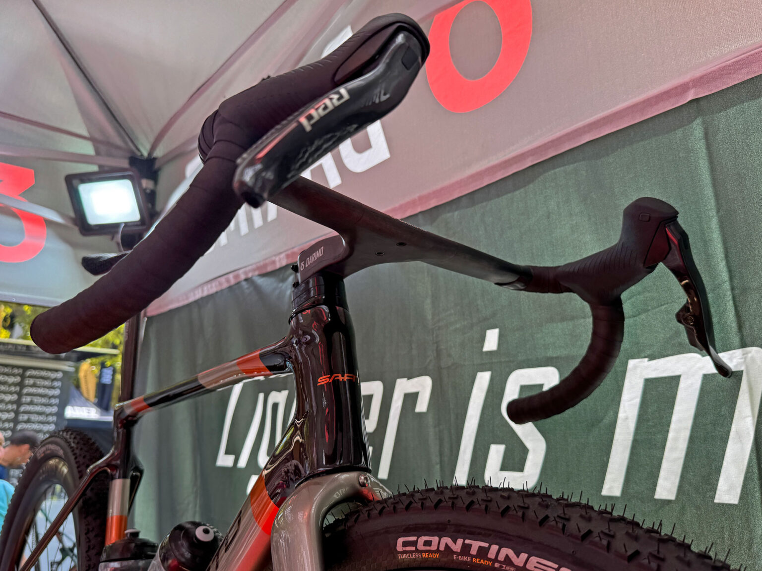 Darimo Nexum integrated aero carbon cockpit on the new Sarto Rasso Gravel bike
