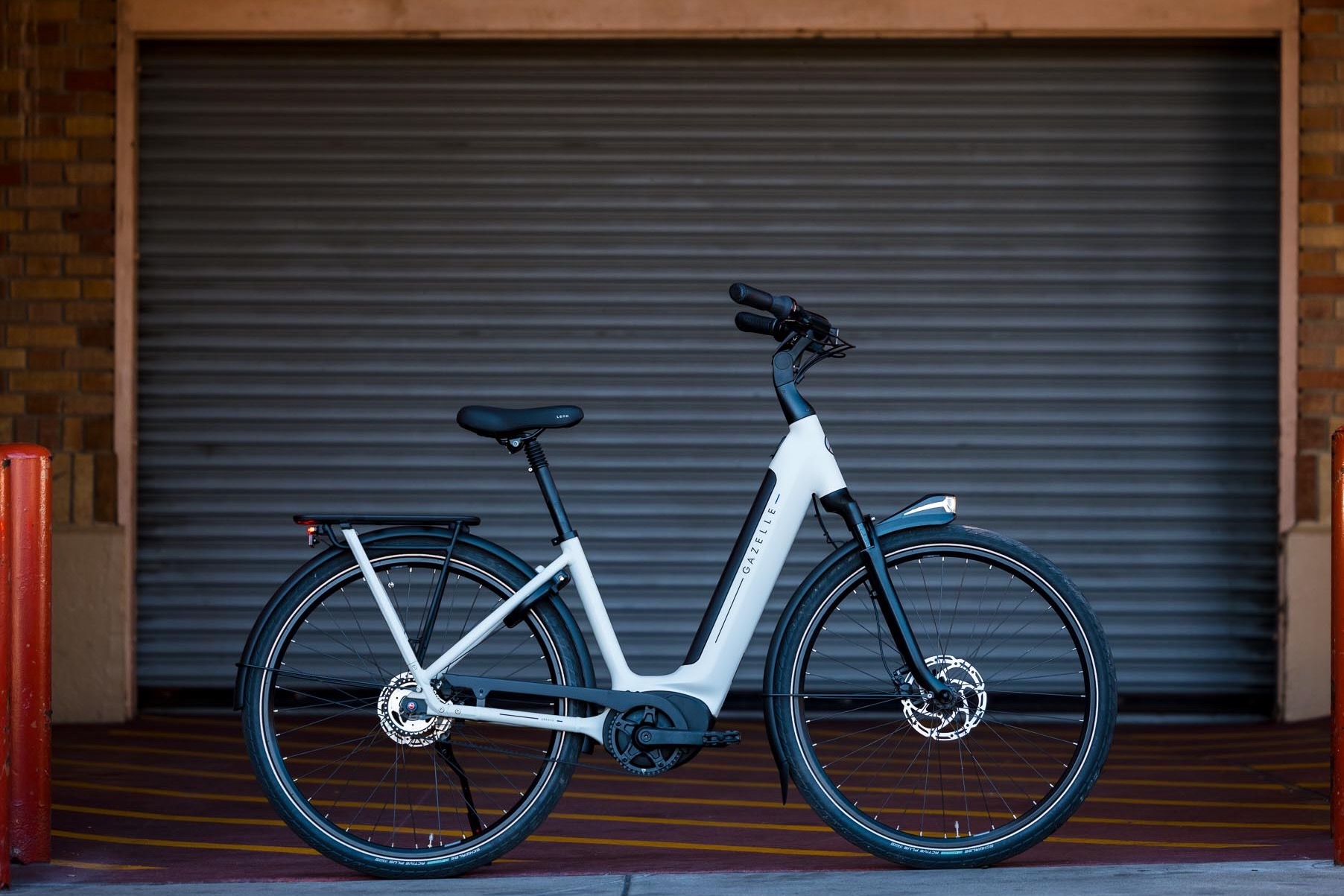 stock image of the Gazzelle Arroyo C5 in Ivory White Matte