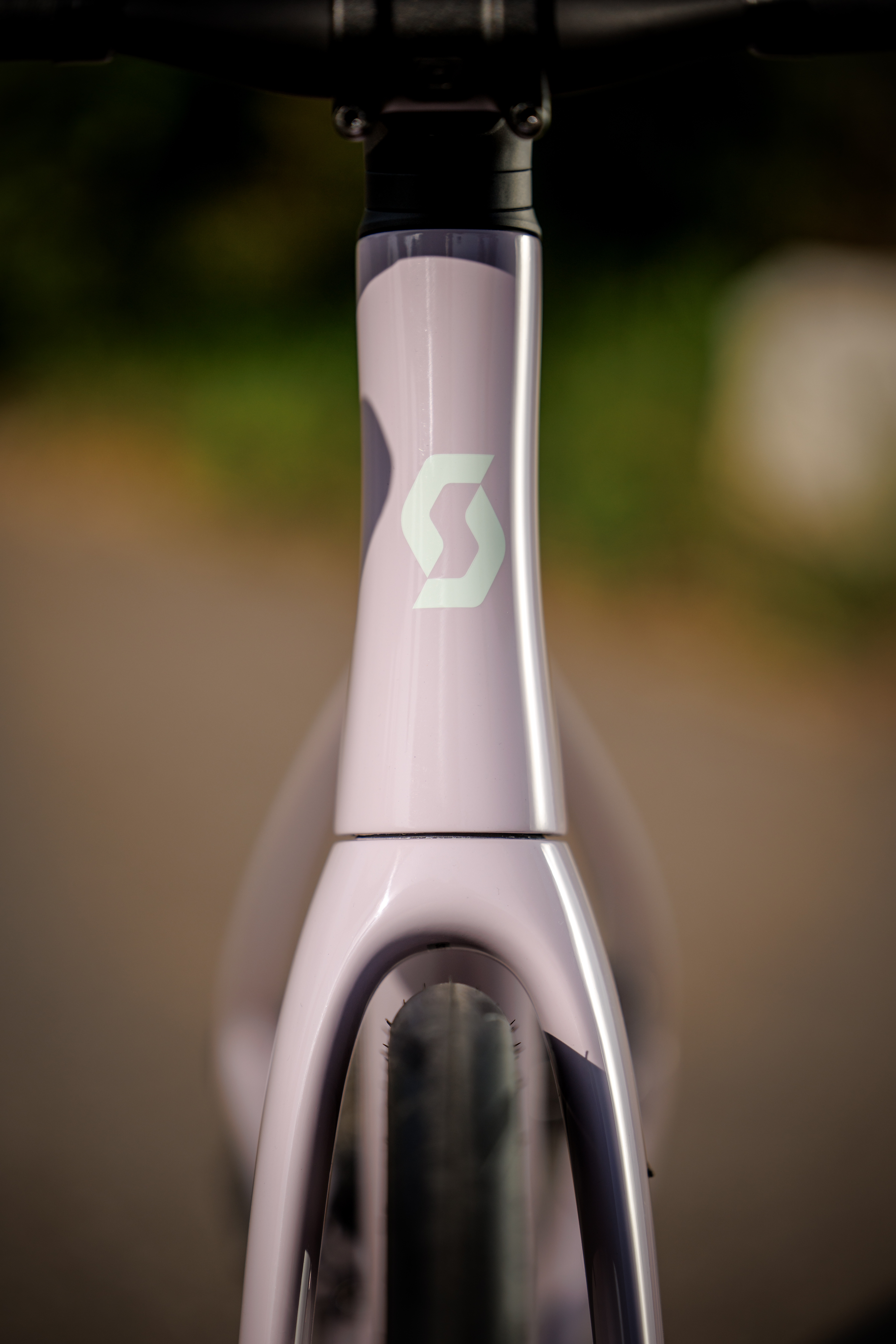 New Scott Addict road bike head tube