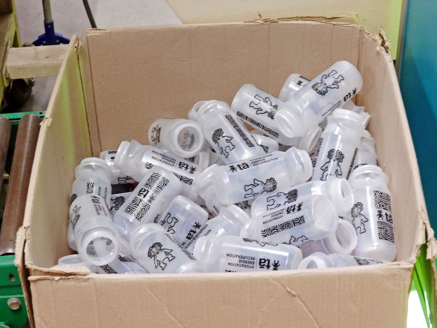 Zefal Factory Tour: cycling products made in France, custom TA bidons
