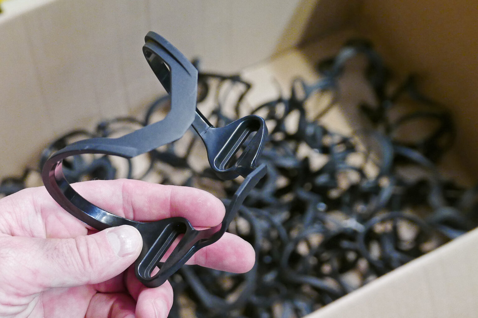 Zefal Factory Tour: cycling products made in France, sideloader bottle cage