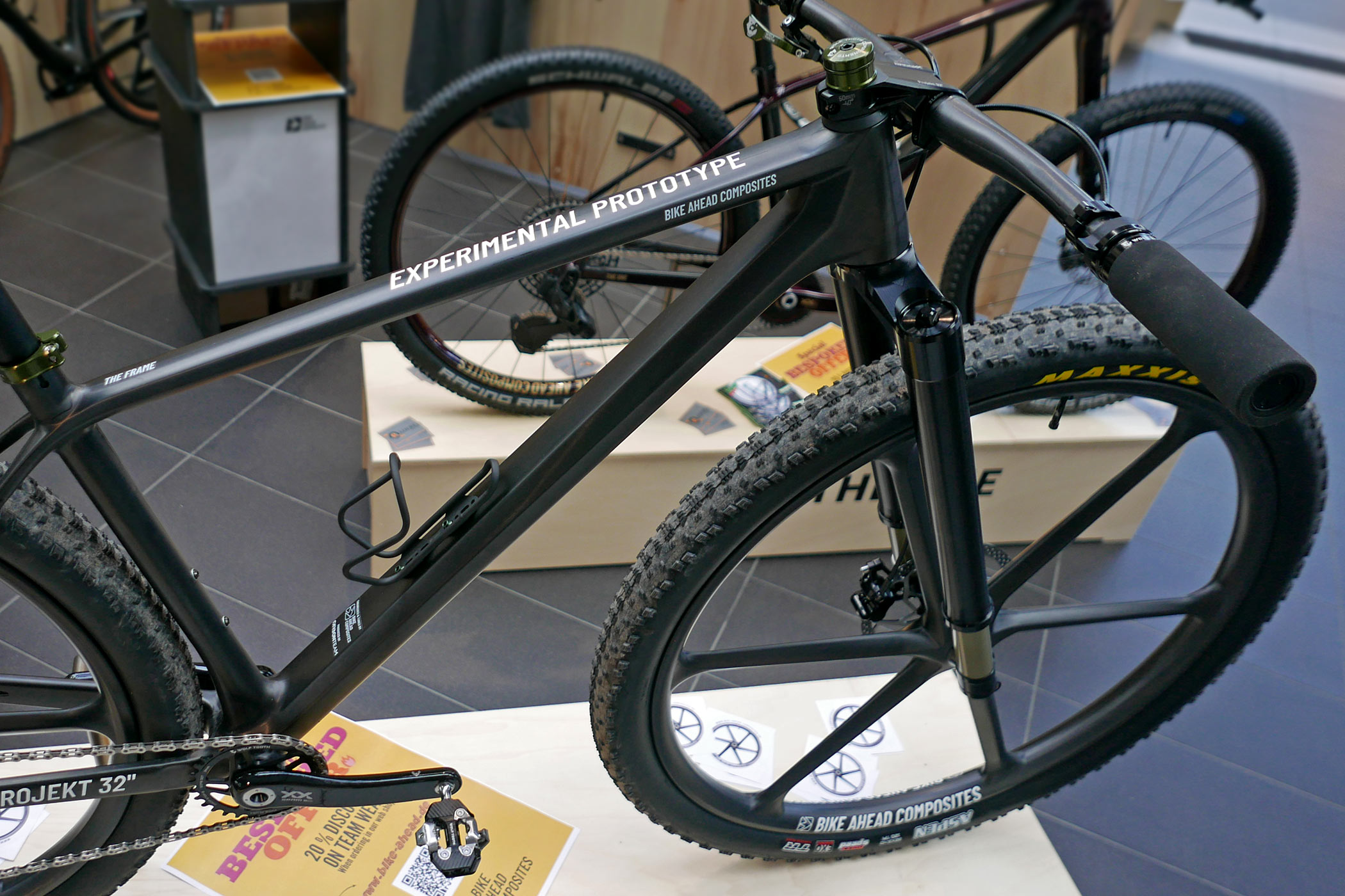 Bike Ahead The Frame Projekt 32" is an Experimental Prototype XC mountain bike with ultralight BiTurbo 32 monocoque 6-spoke carbon wheels