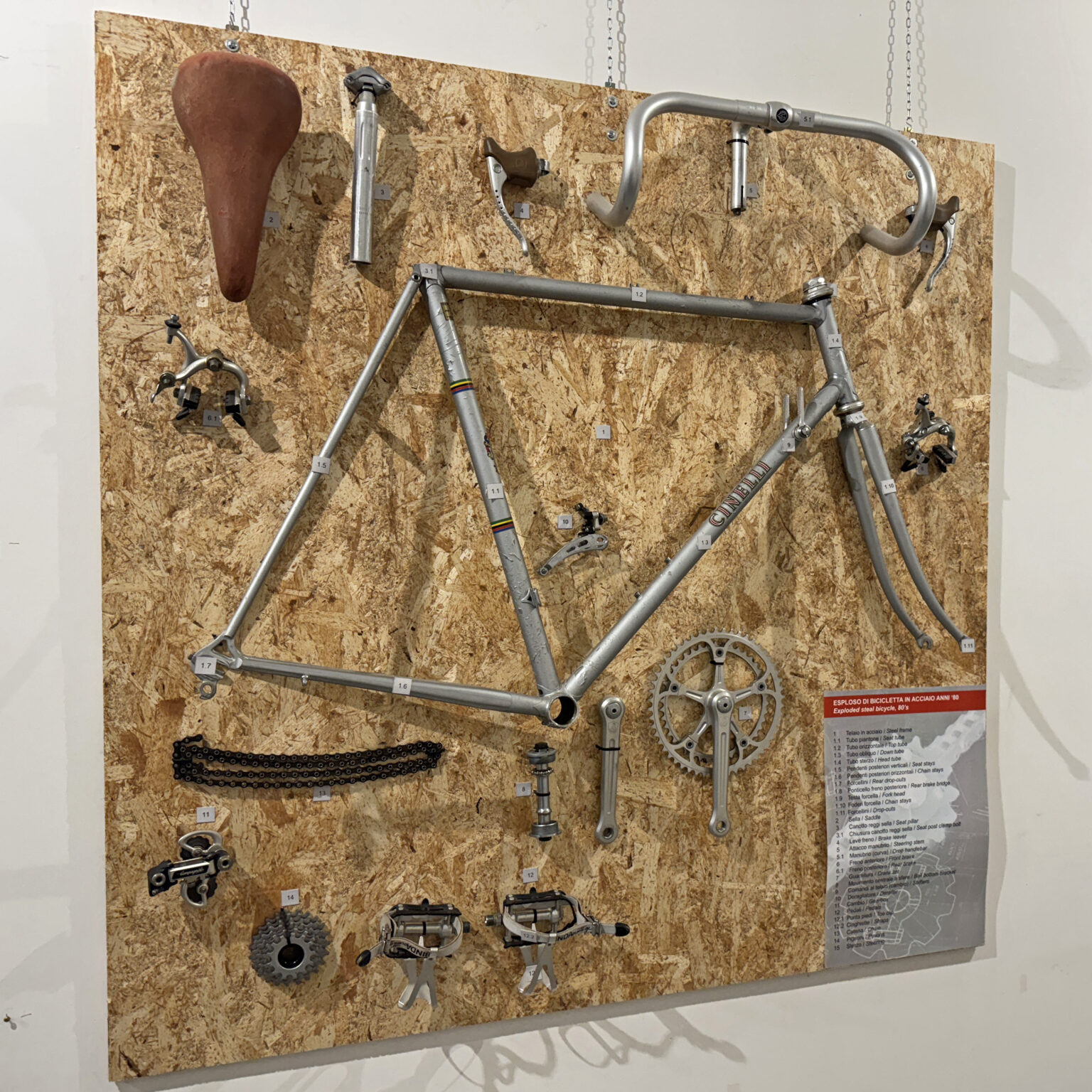 Ghisallo Museum: steel bike of the 1980s, exploded