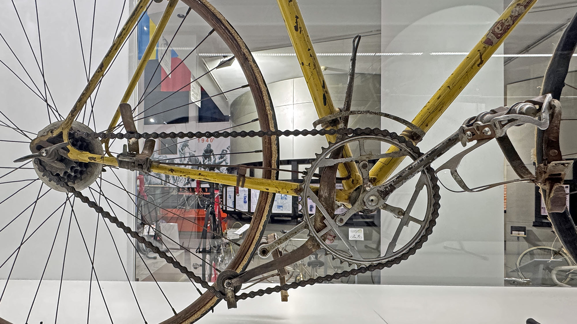 Ghisallo Cycling Museum: Vittoria Margherita gen 3 derailleur on Gino Bartali 1938 Tour de France winning bike
