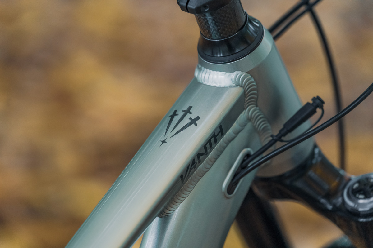 Priority Bicycles Vanth, routing