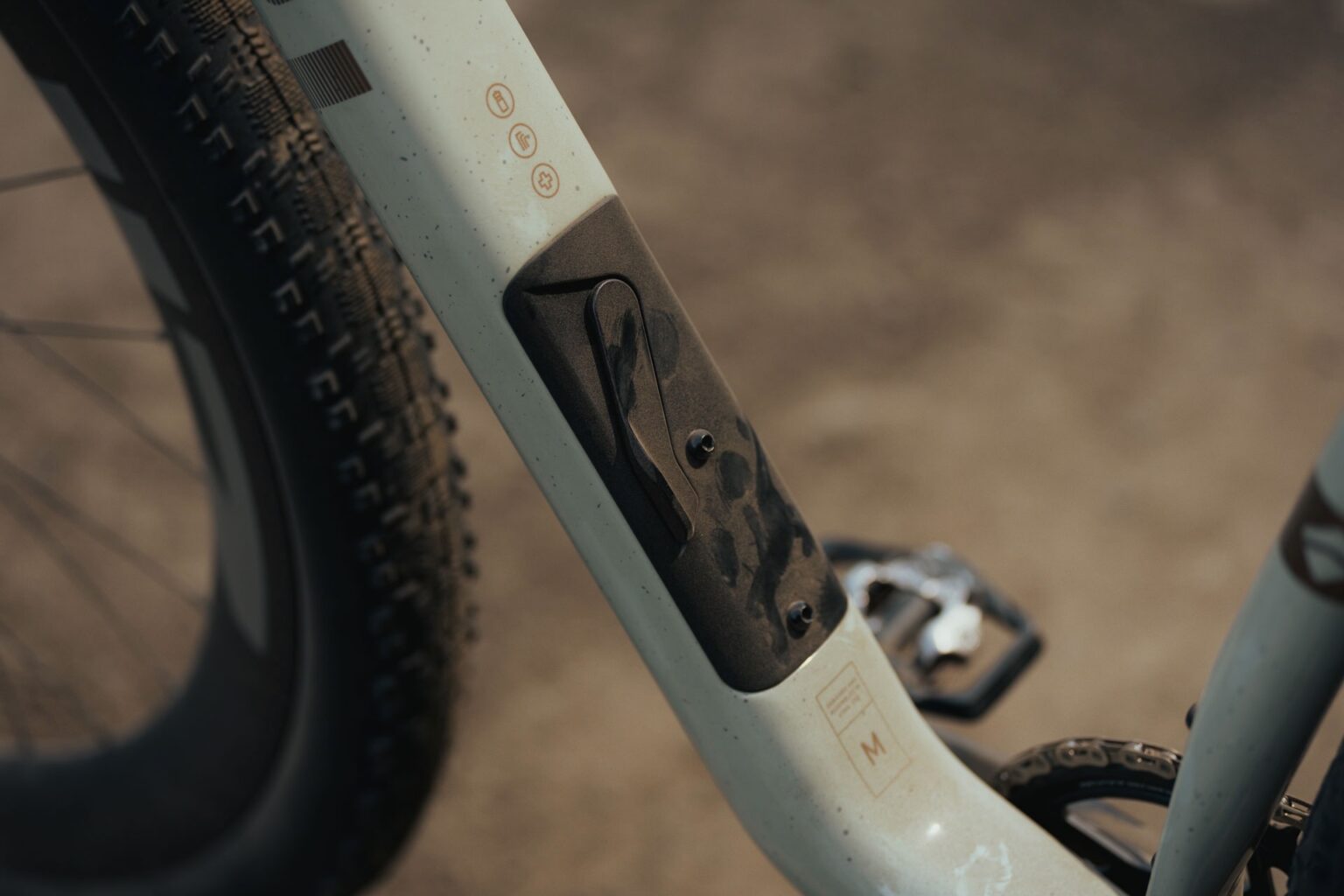 stock image of the Cahe in-frame storage compartment with the cover on.