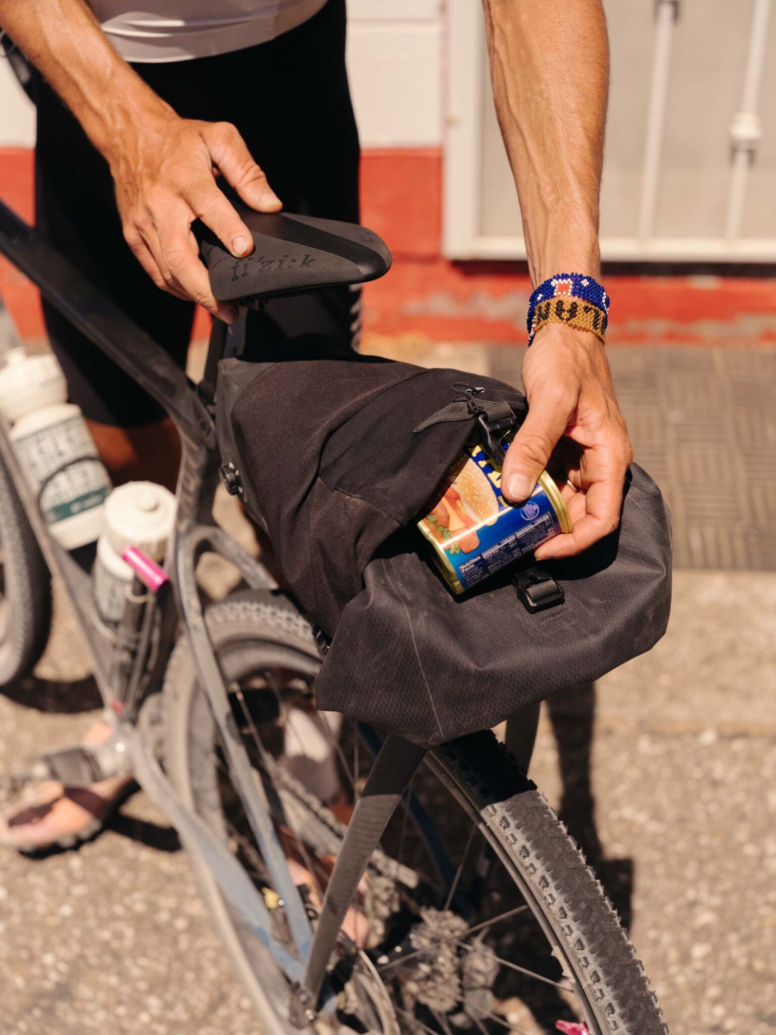 3L mesh storage pockets on the new Tailfin SpeedPack