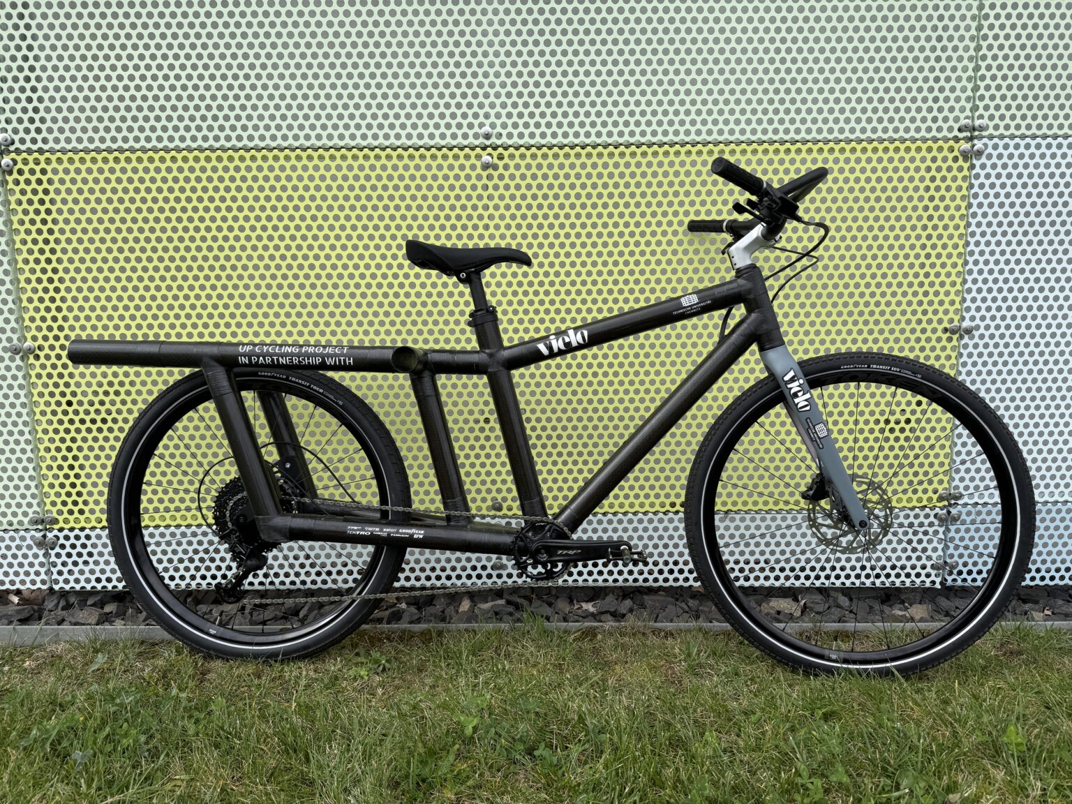 Vielo's upcycled cargo bike made from retired airplane parts