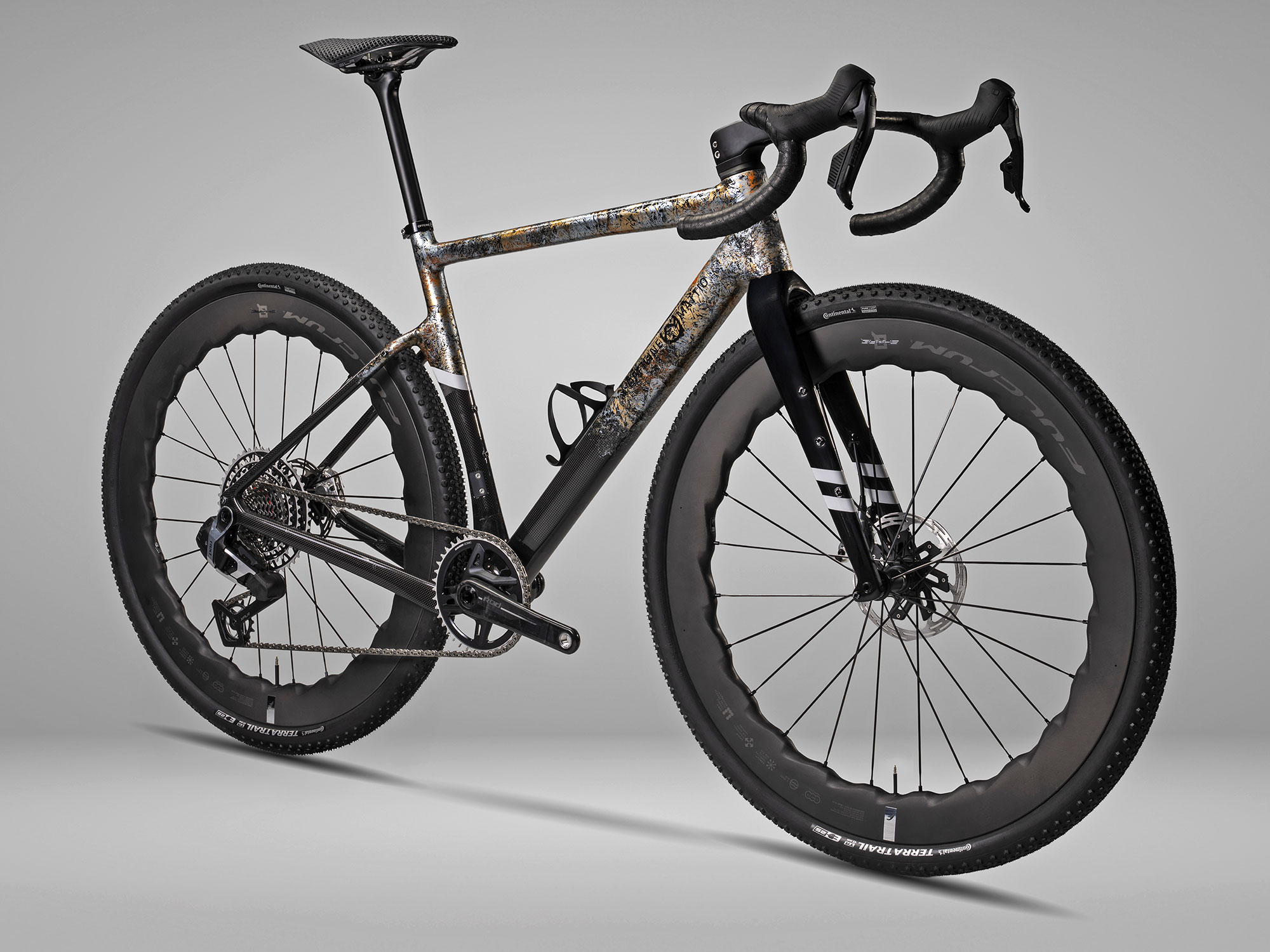 2025 Officine Mattio Bisalta aero carbon gravel bike, made-in-Italy, angled