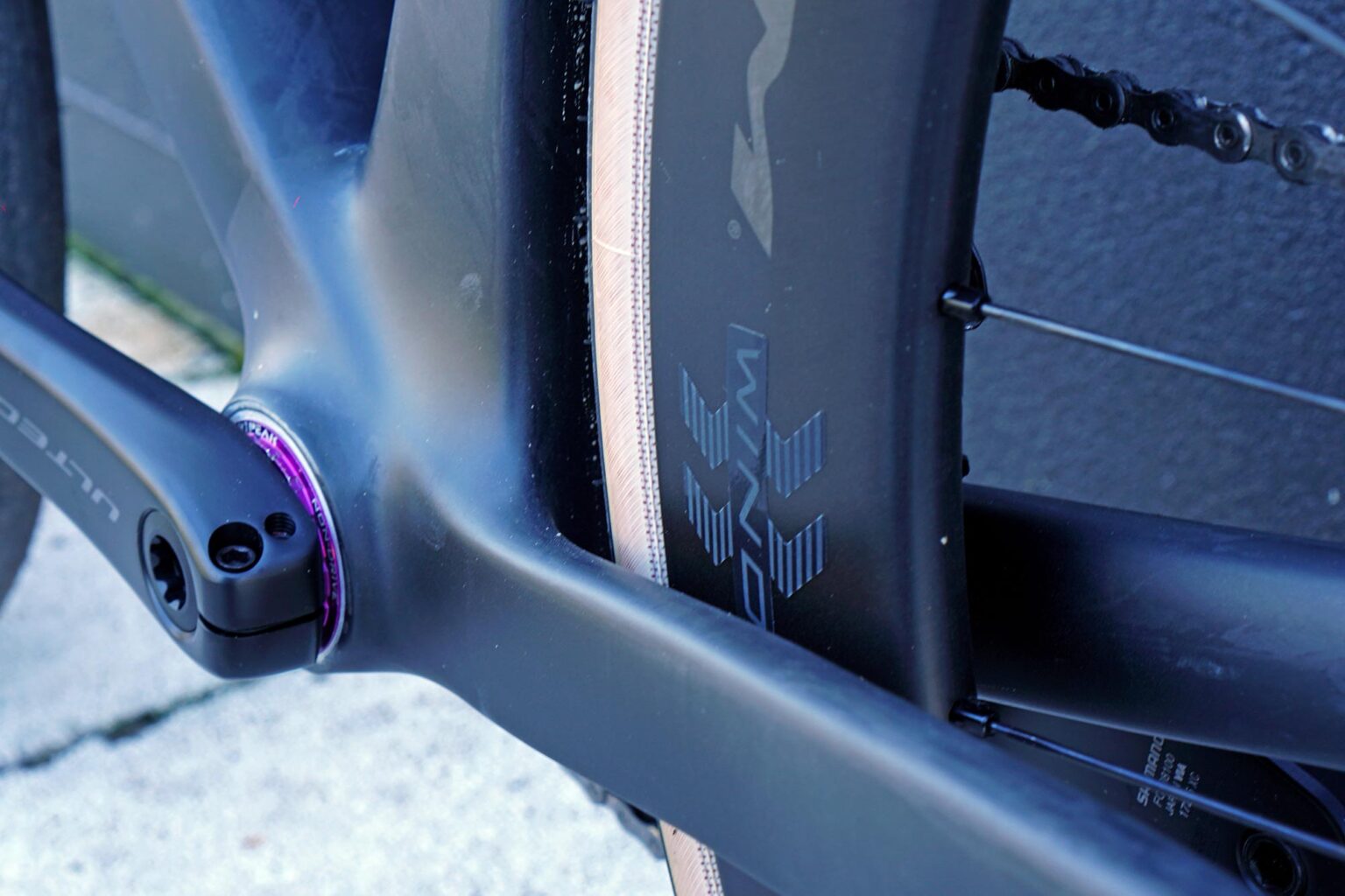 2026 Cinelli Aeroscoop aero carbon road bike, T47 BB