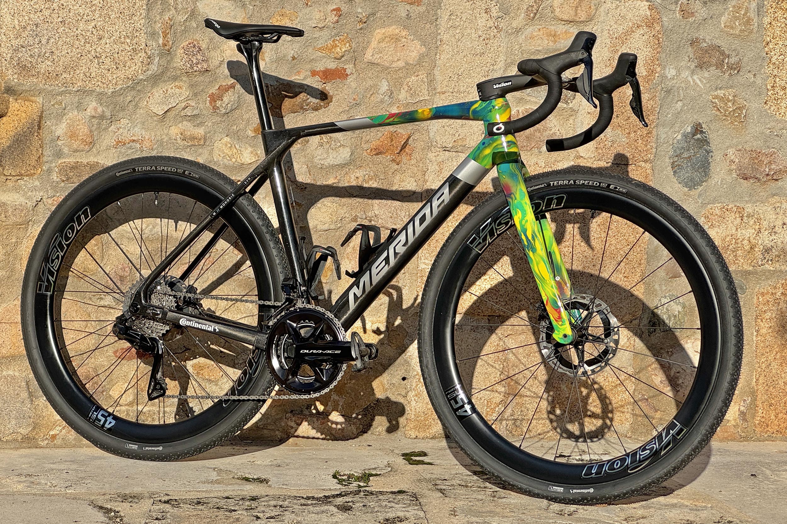 2026 Merida Mission aero carbon gravel race bike, Matej Mohorič Bahrain Victorious custom bike