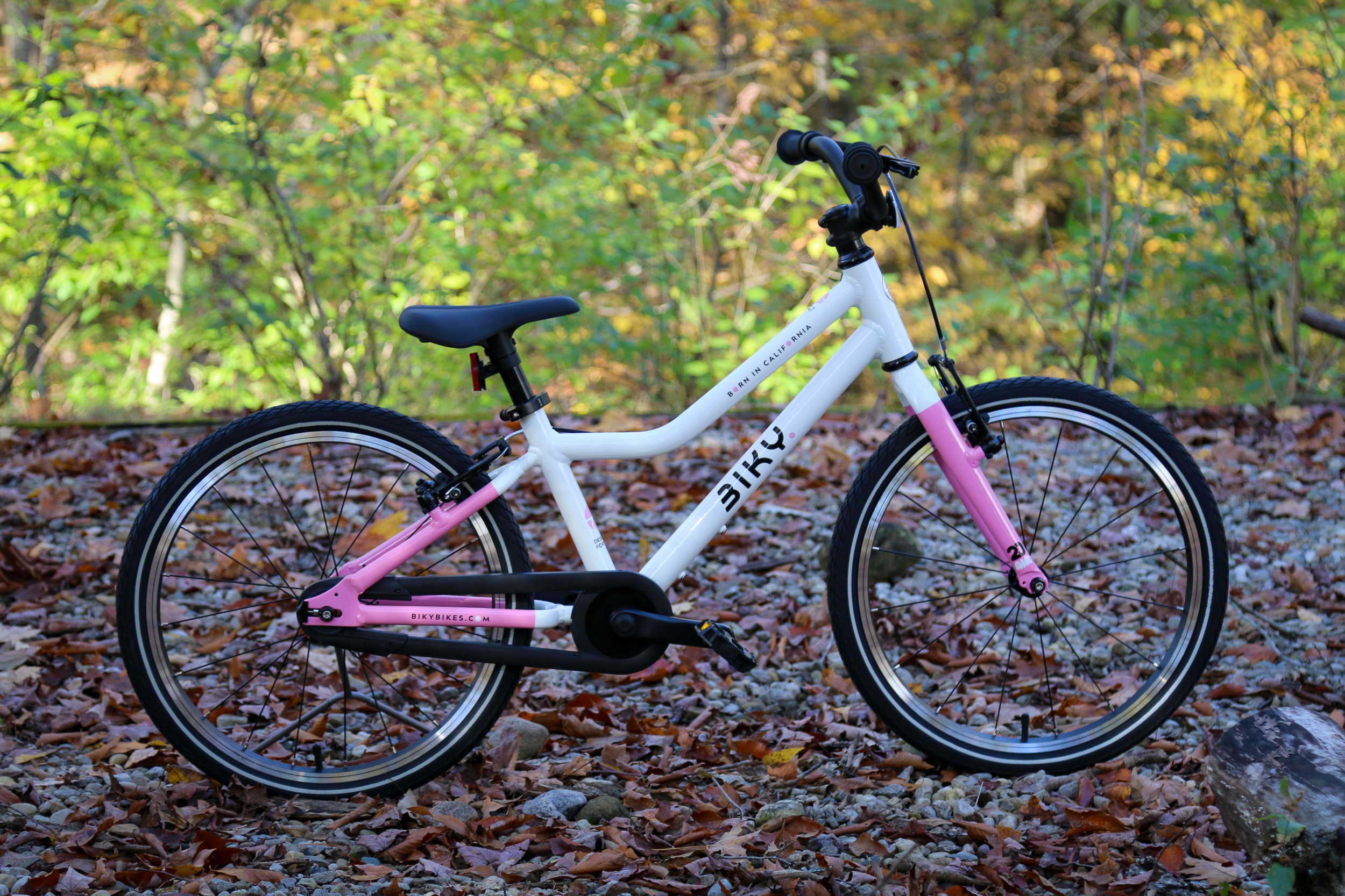 Biky Air 20 May Be the Lightest 20″ Kids’ Bikes Built with Clever Narrow Q-Factor