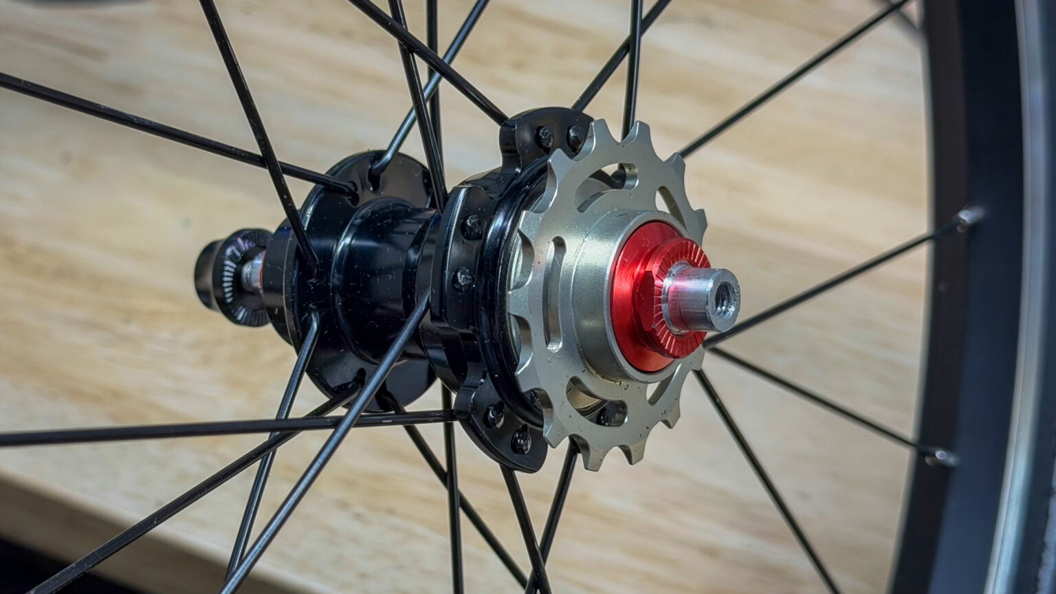 Biky Air 20 rear hub