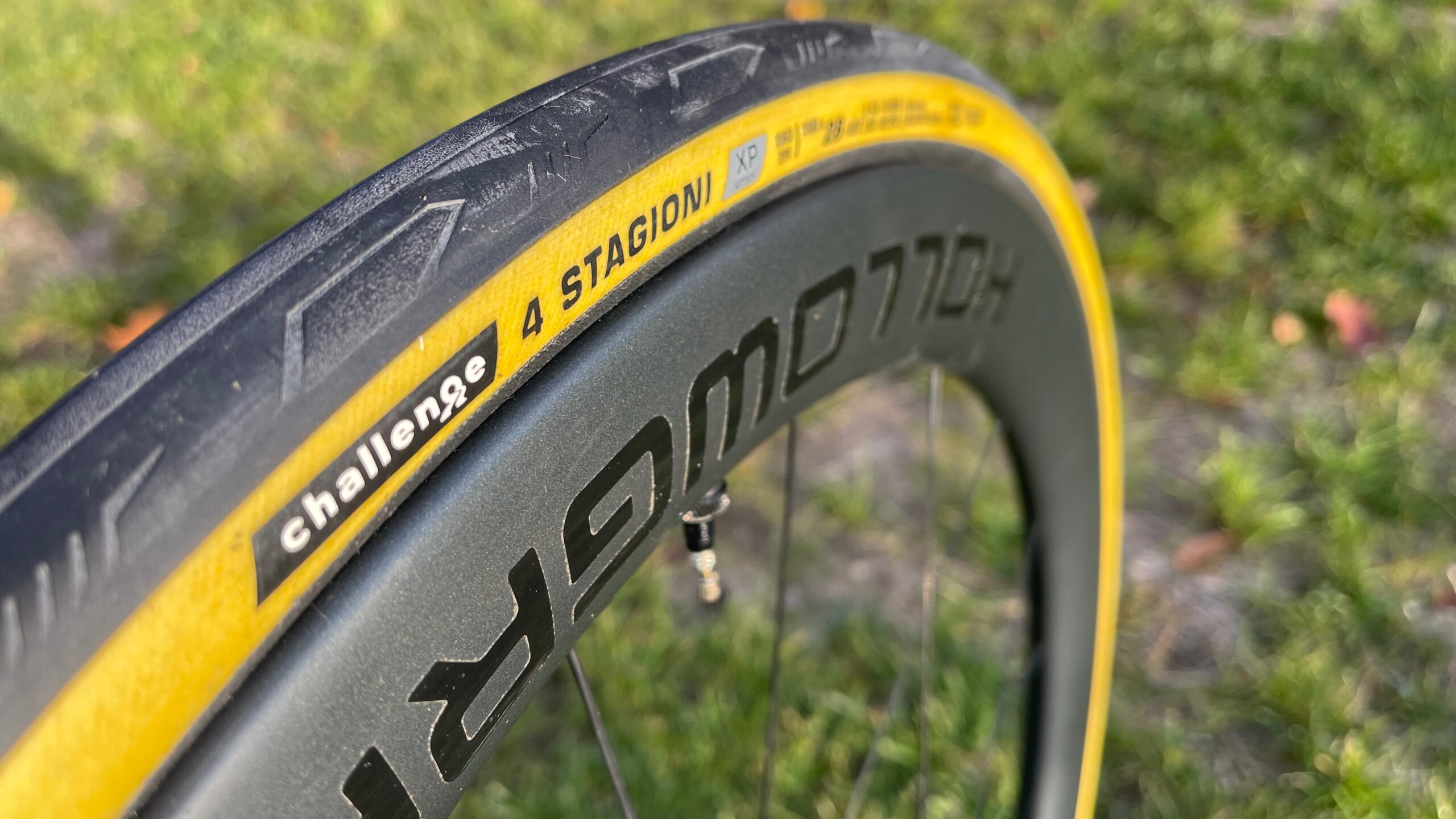 Challenge 4 Stagioni XP tan side tread