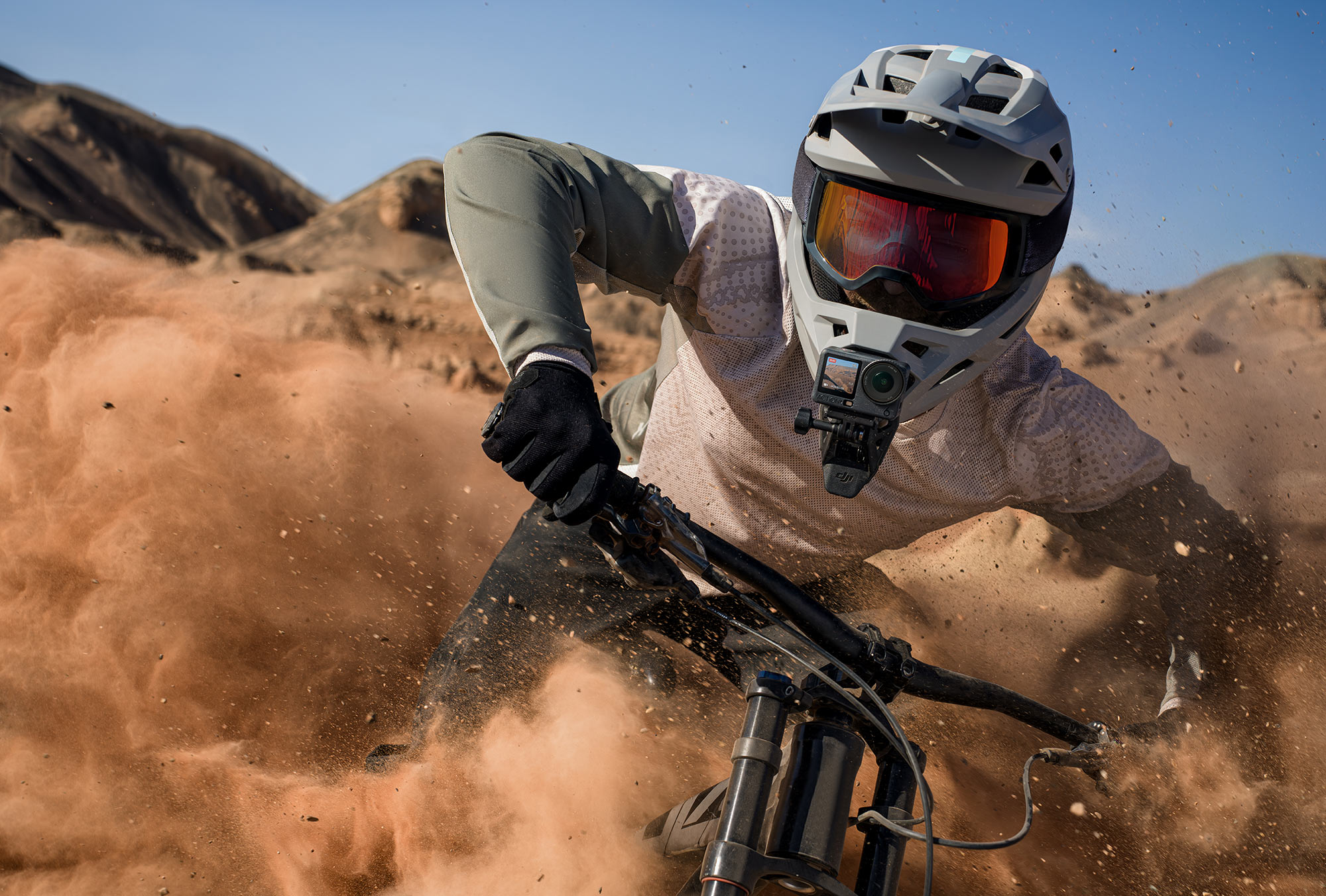 DJI Osmo Action 6 Breaks Boundaries w/ Adjustable Aperture