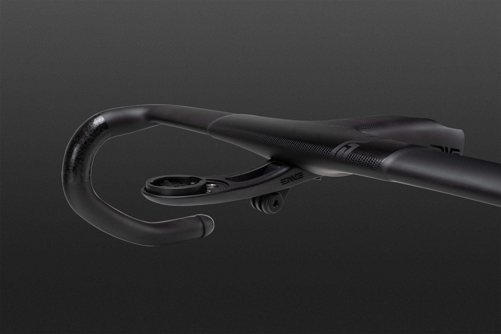 enve ses ar one-piece handlebar stem with UD carbon fiber computer mount.