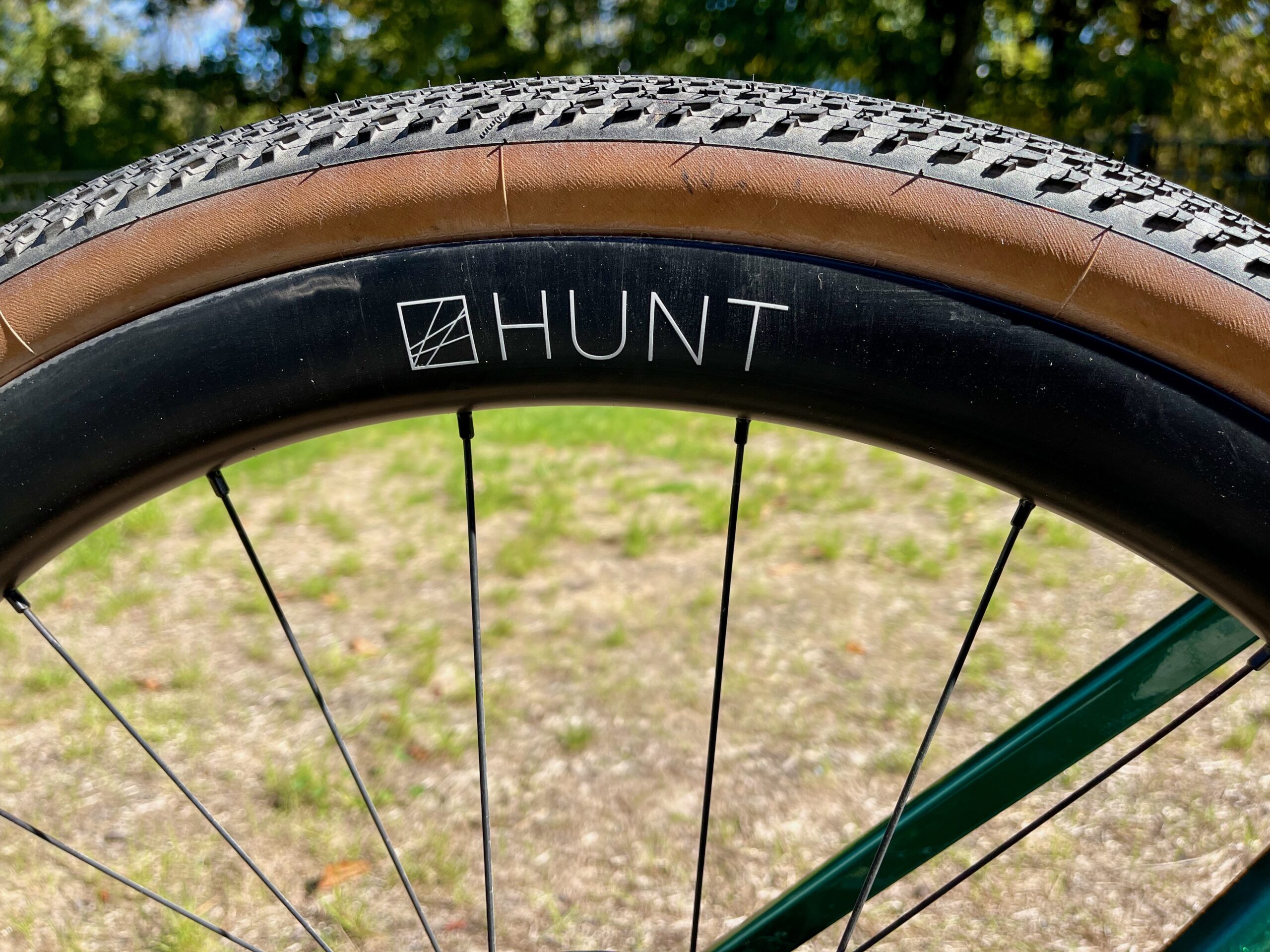 Hunt 40 Limitless Gravel Aero Review — Wide Enough without Going Overboard