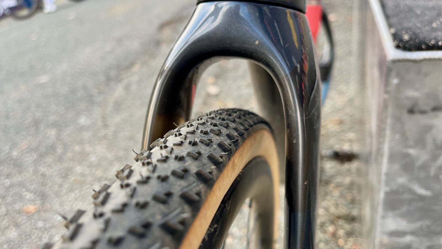 Lizzy Gunsalus Cannondale Super X tread