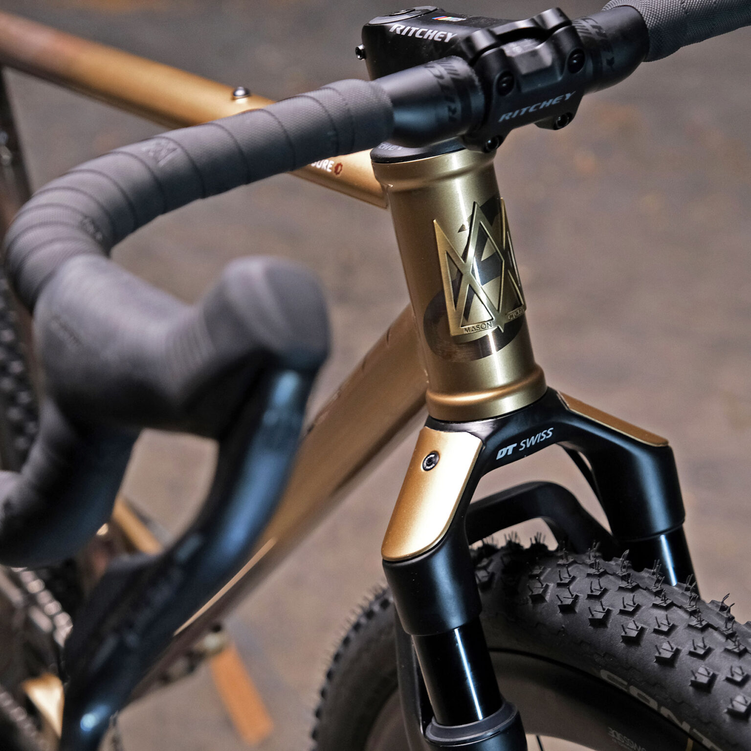 Mason Exposure Primitiva prototype gravel adventure bike, handmade in Italy by Cicli Barco, headtube detail