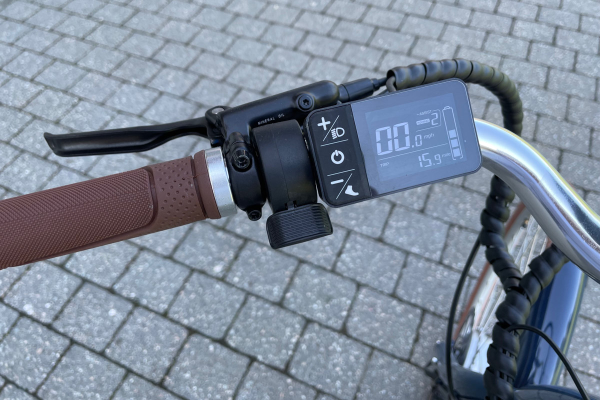 Priority Bicycles Glide, throttle, display