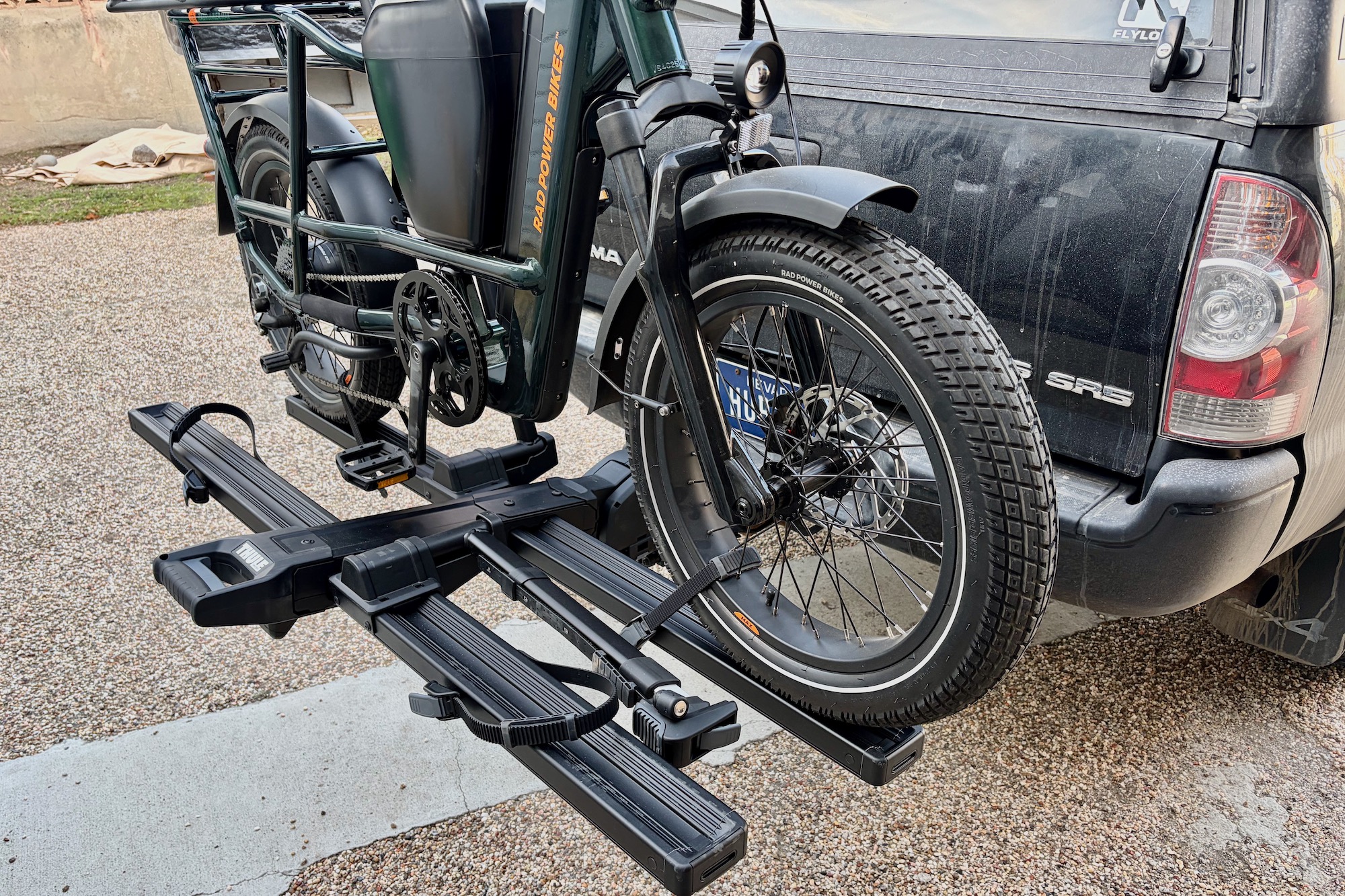 The Thule Vero loaded with a fat tire e-bike with fenders
