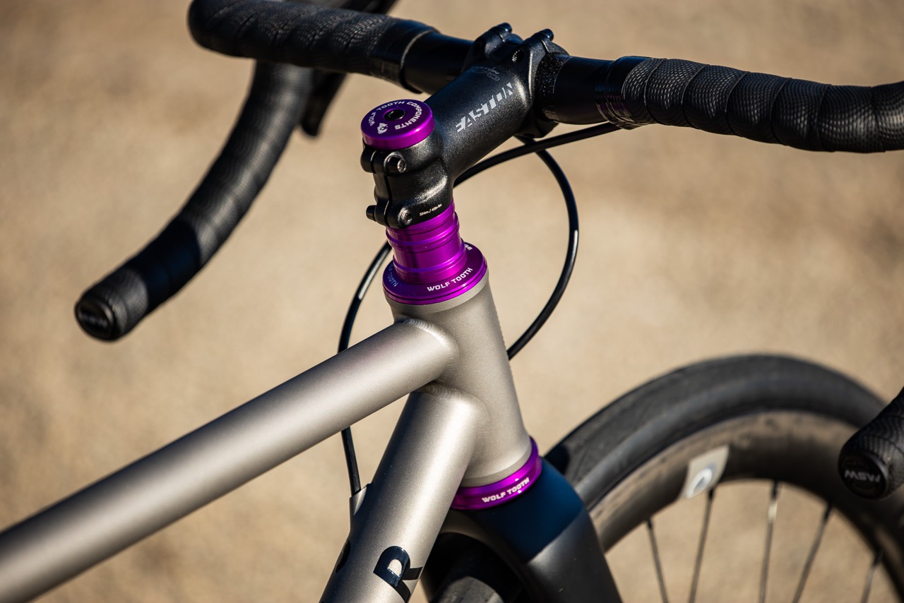 Stinner X Wolf Tooth Partnership headset