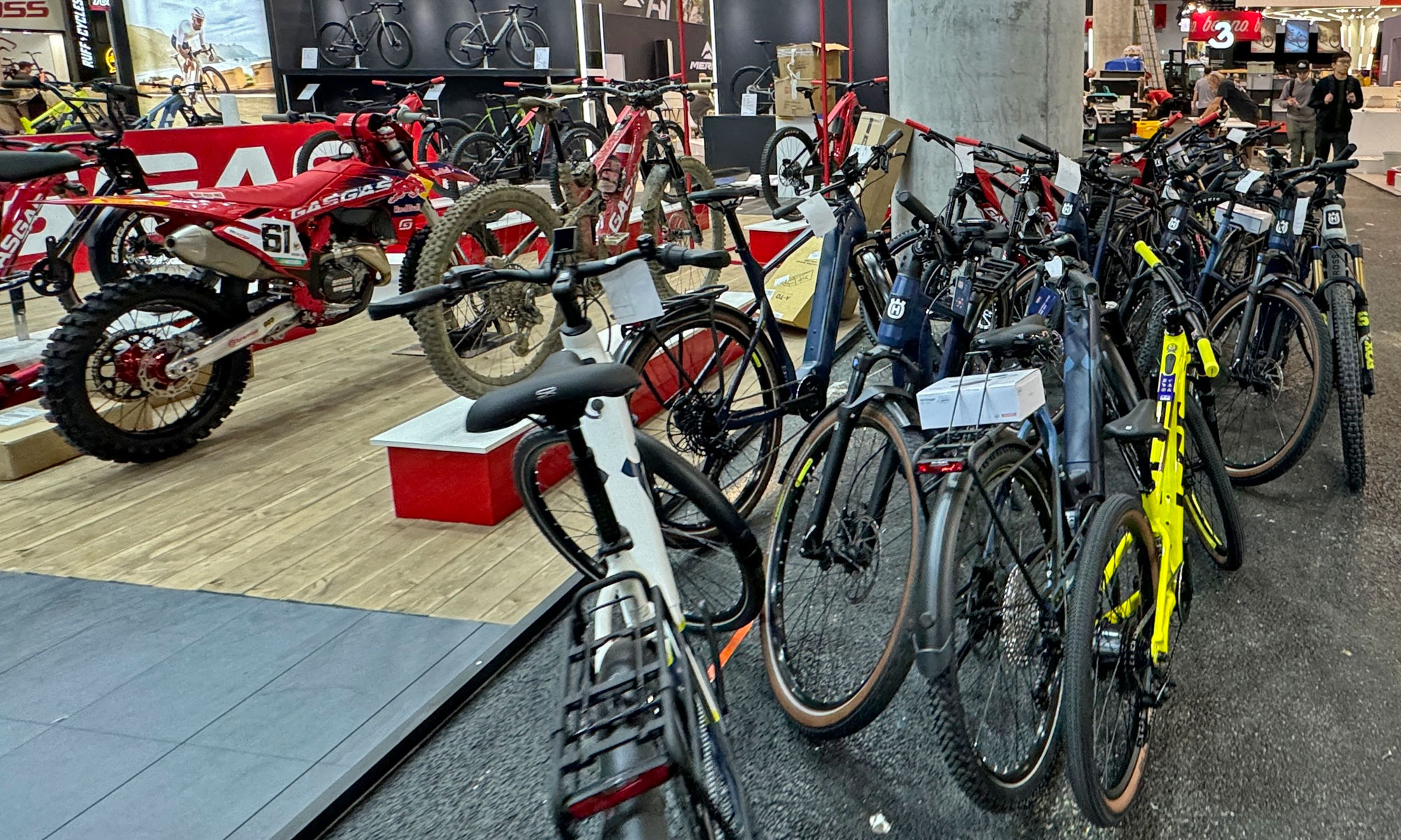 2026 BikeRumor bike industry predictions, bunch of ebikes