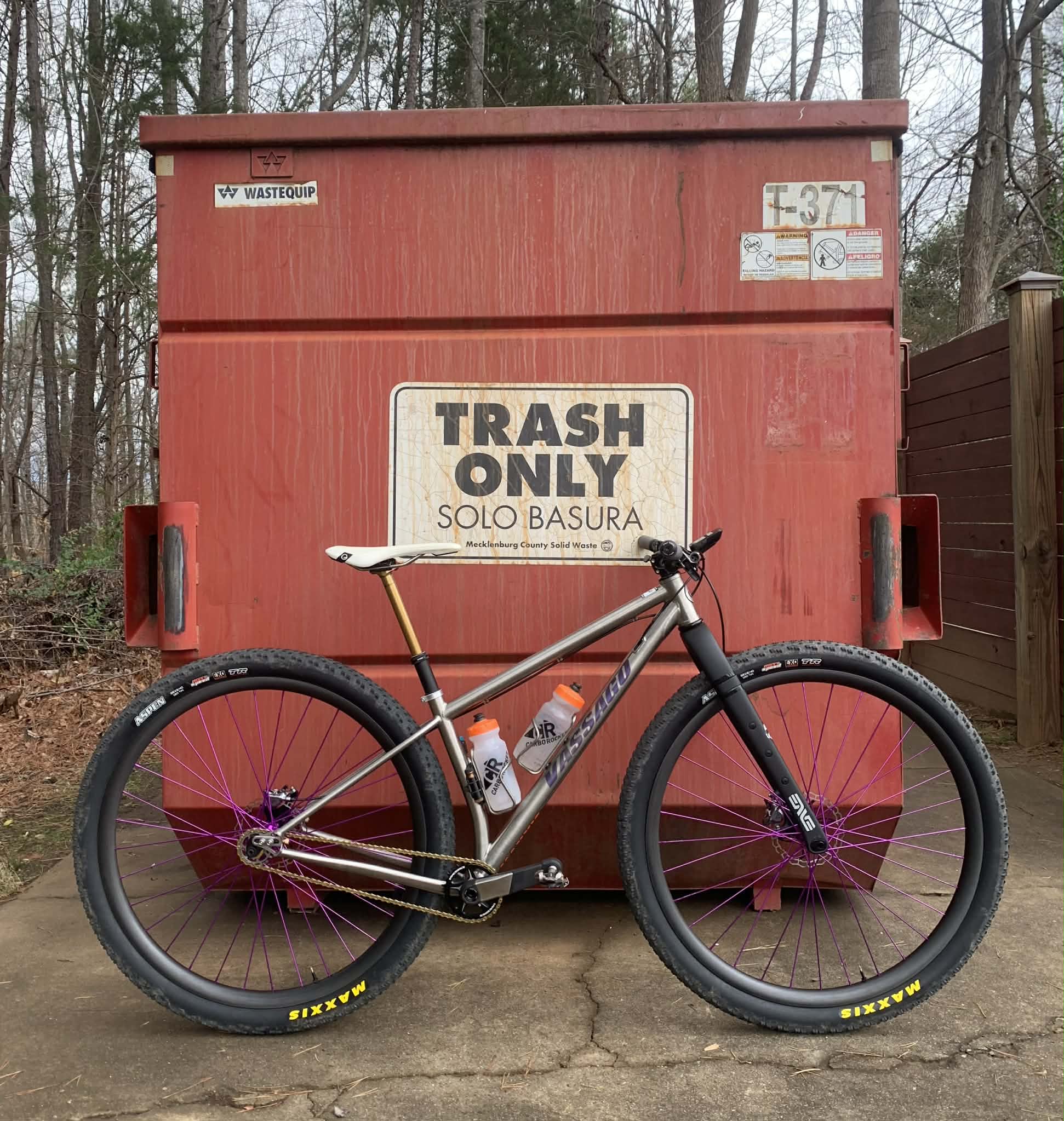 32 dicky racing bike profile