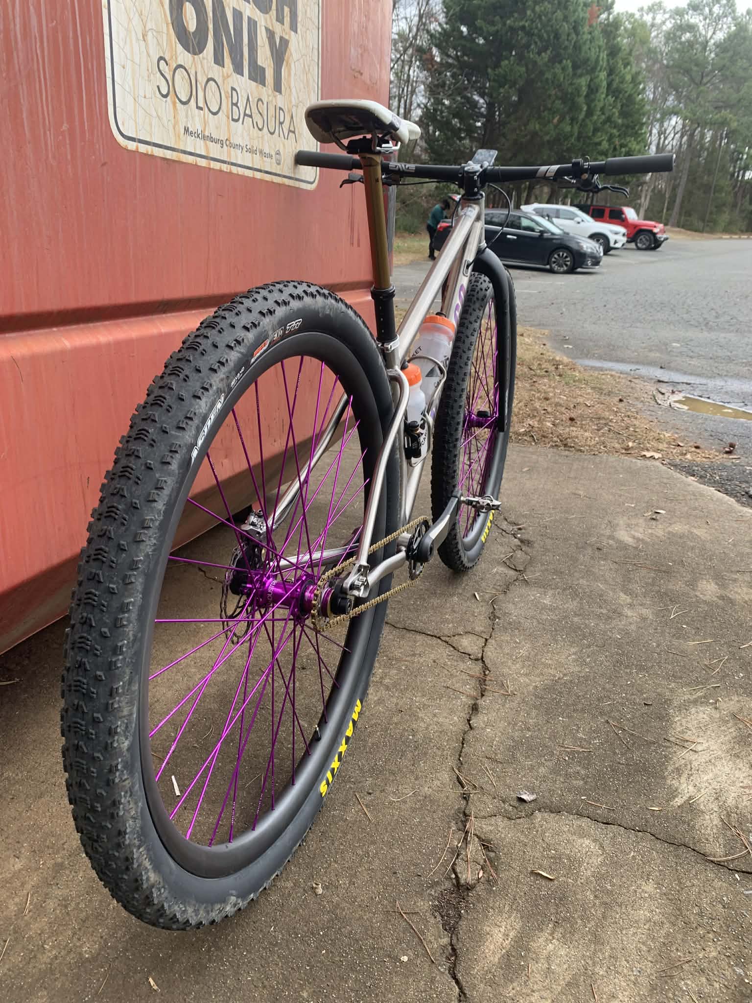 32 dicky racing rear view