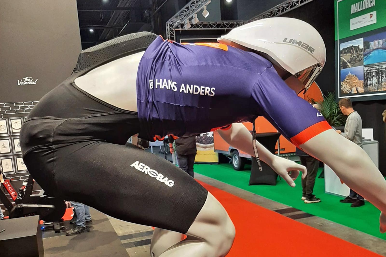 Aerobag ultralight compact airbag for performance professional cyclists integrated into your favorite bib shorts, Team Picnin PostNL