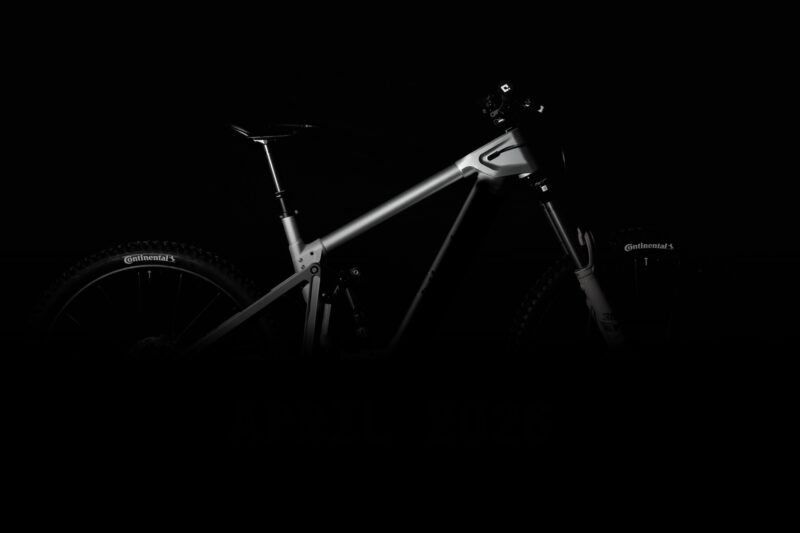 Atherton Bikes Announces its First eMTB, the Avinox-Equipped S.170E