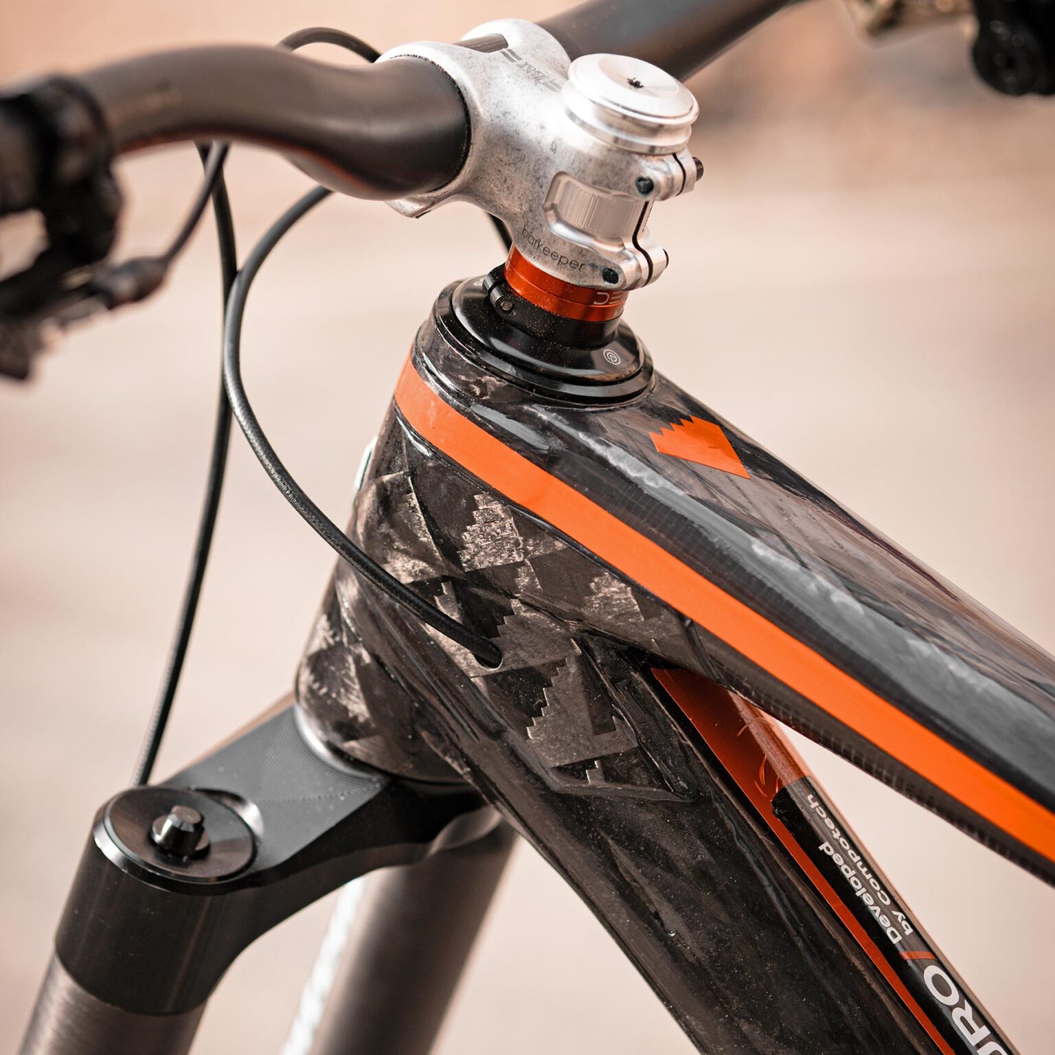 CDuro Shremeeq carbon hi-pivot enduro mountain bike 100% made in the Czech Republic, Integrated Loop Technology manufacturing