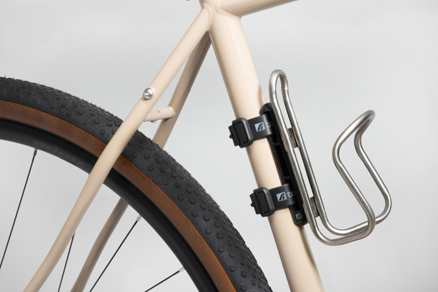 Tailfin Hydromount cage