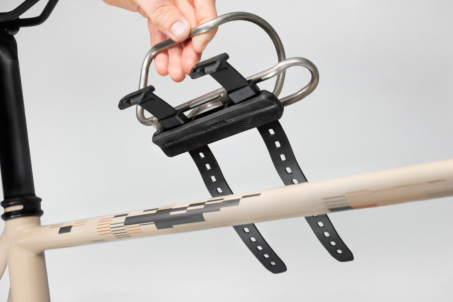 Tailfin Hydromount how to mount