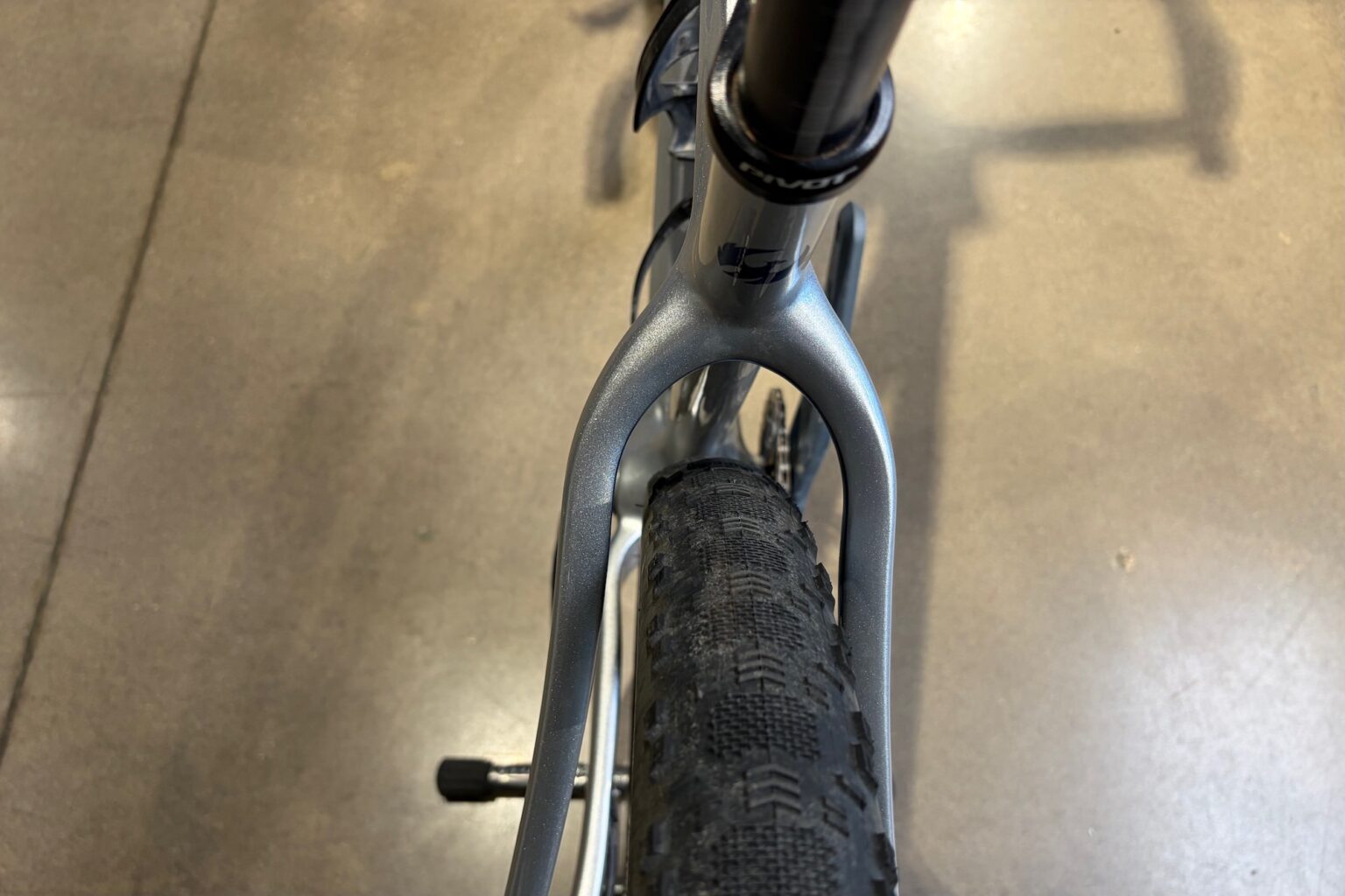 tire clearance on the frame of the Les SL