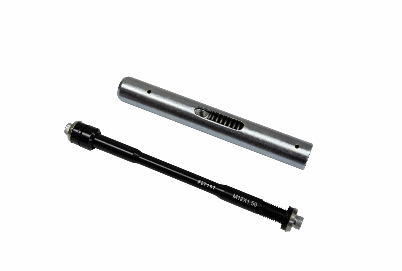 Saris UDH thru axle adapter with 1.50 thread