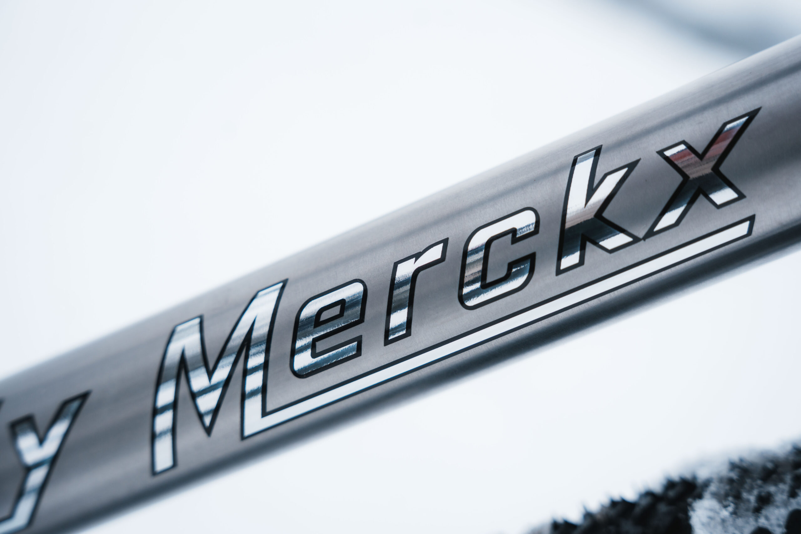 Eddy Merckx Introduces Titanium Versions of the Corsa Pévèle and the Corsa Strasbourg