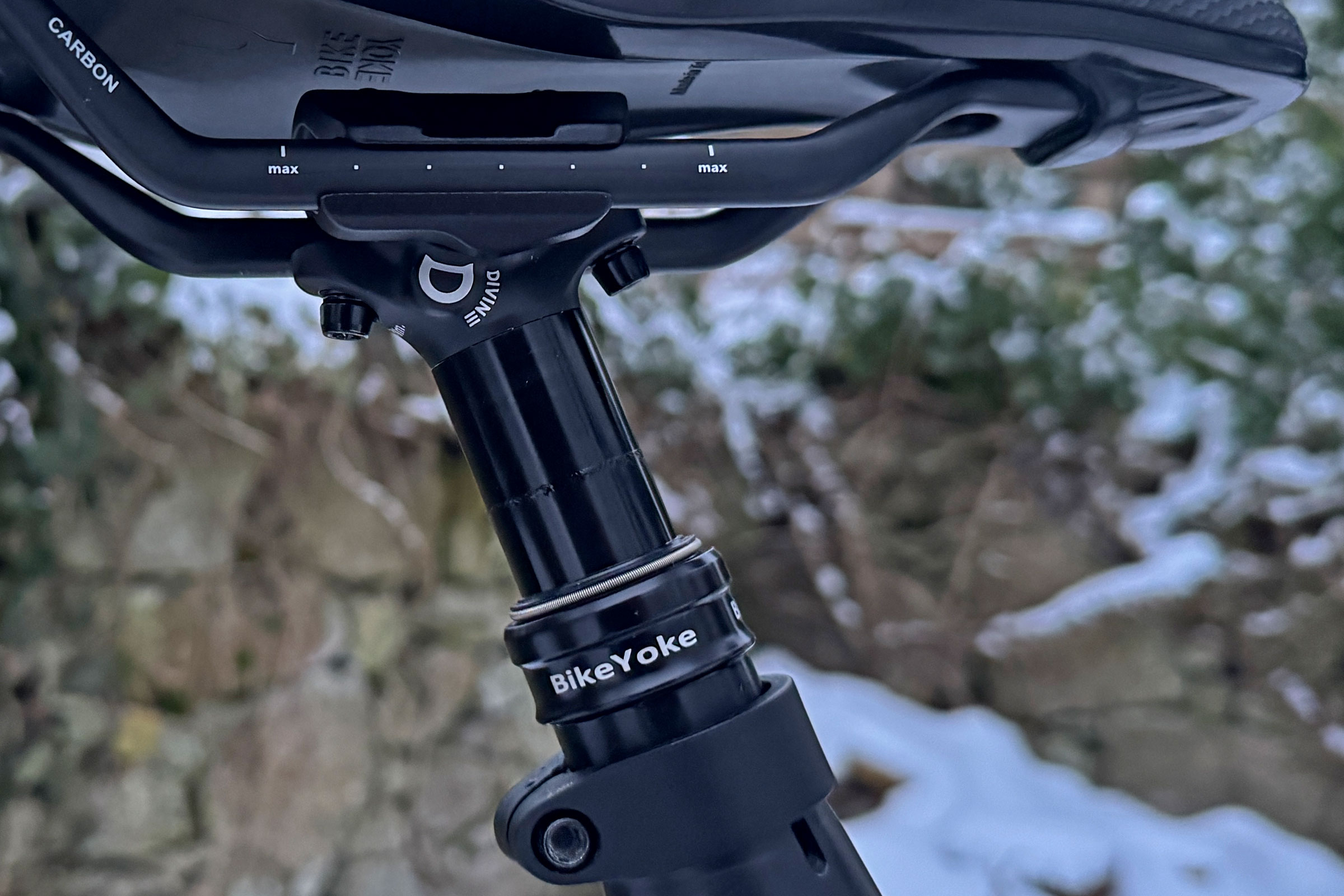 BikeYoke Divine 2.0 MTB dropper post, auto-revive long travel mountain bike seatpost, up close