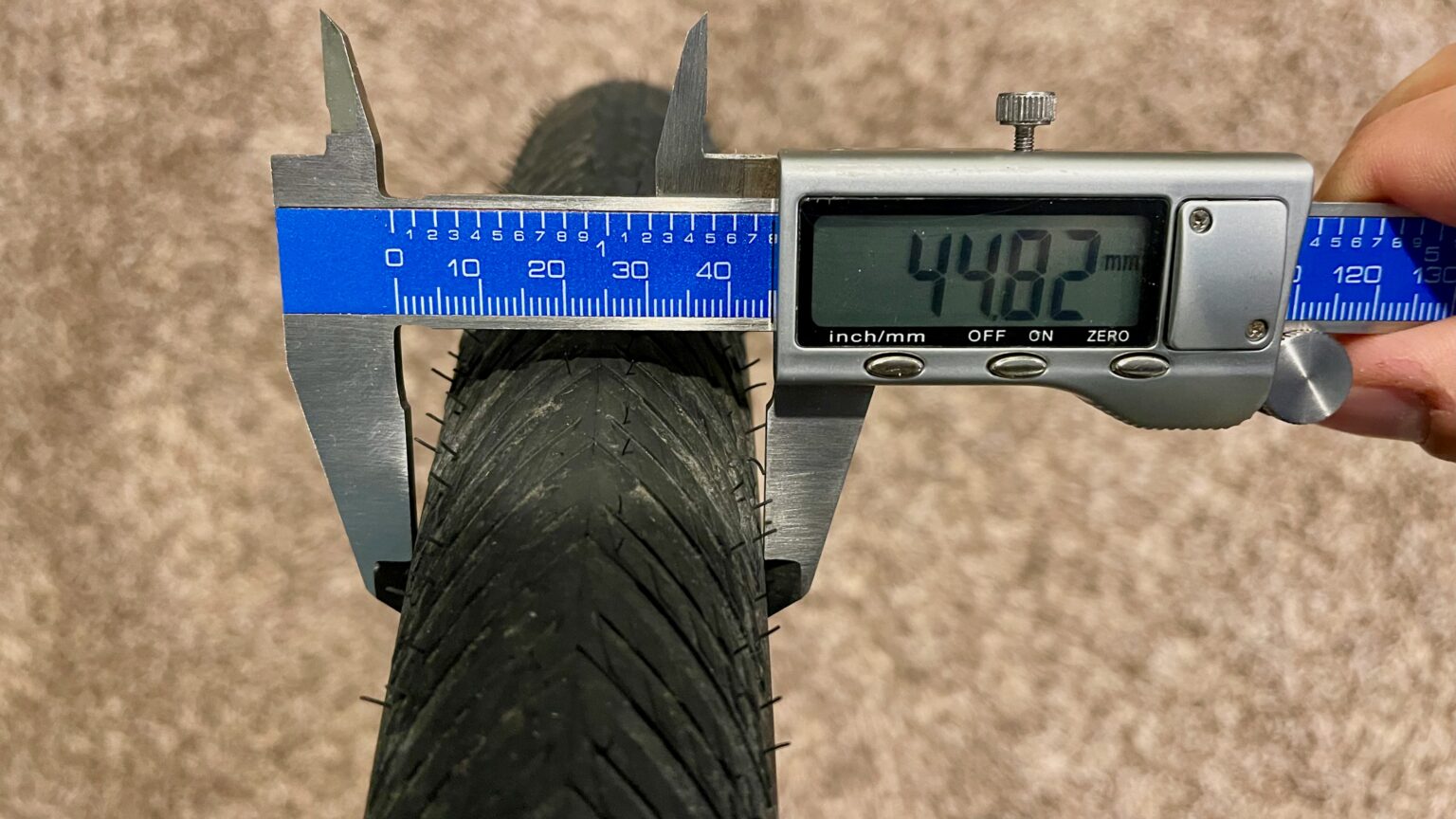 Continental Terra Competition width