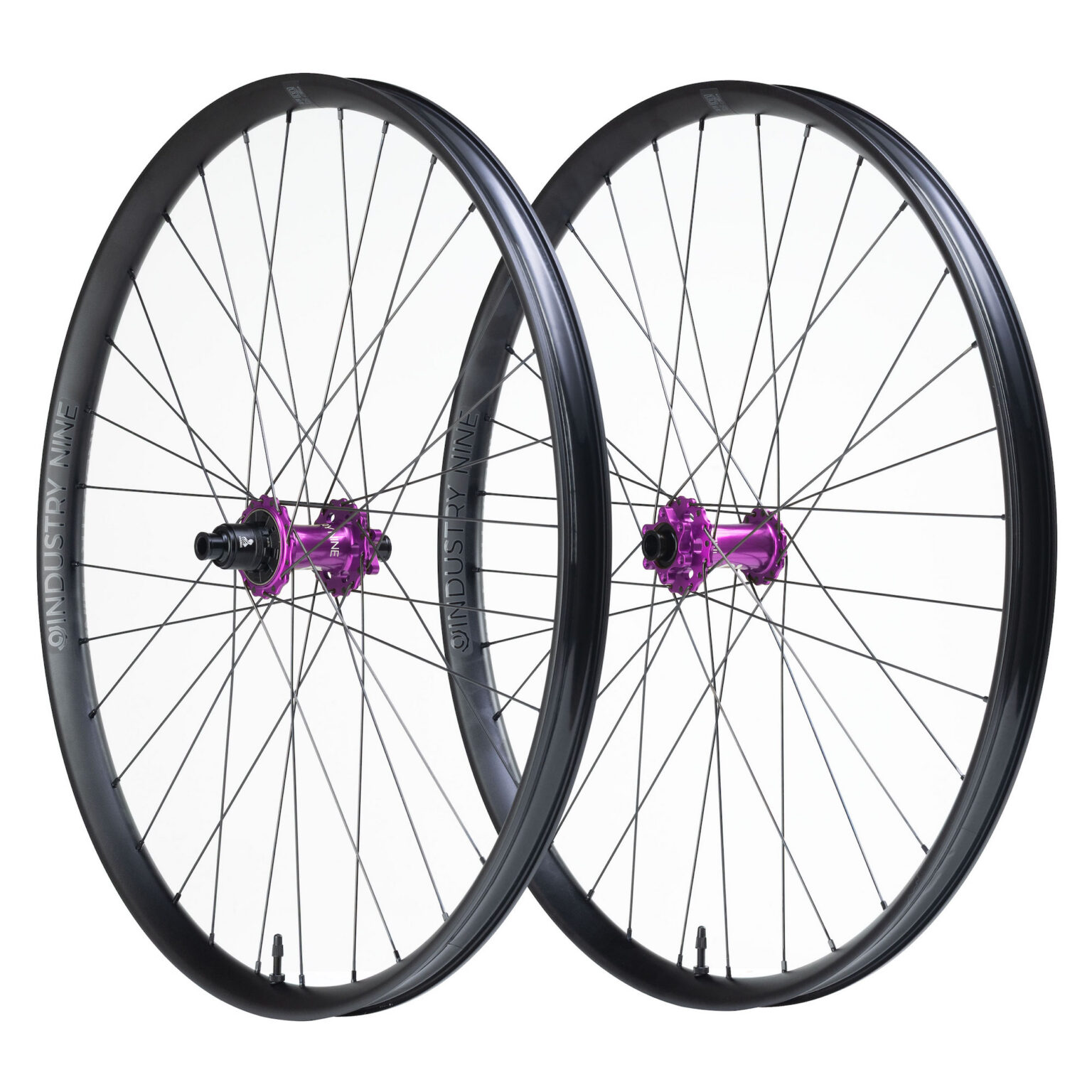 studio imahe of the Enduro-S wheels with purple Hydra2 hubs