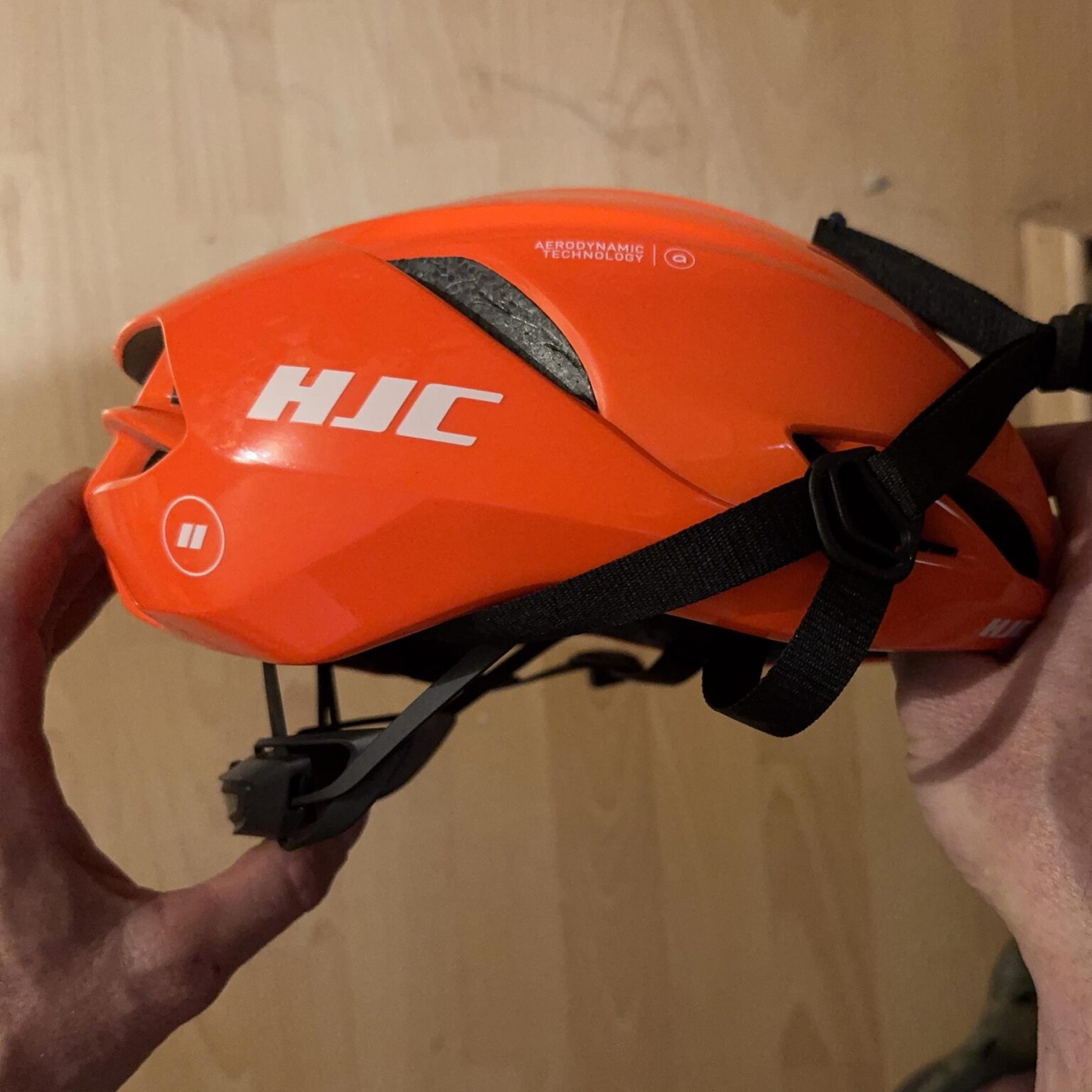 HJC Furion 3 is an affordable aero road bike helmet with a unique stretch fit: SelFit Pro closed