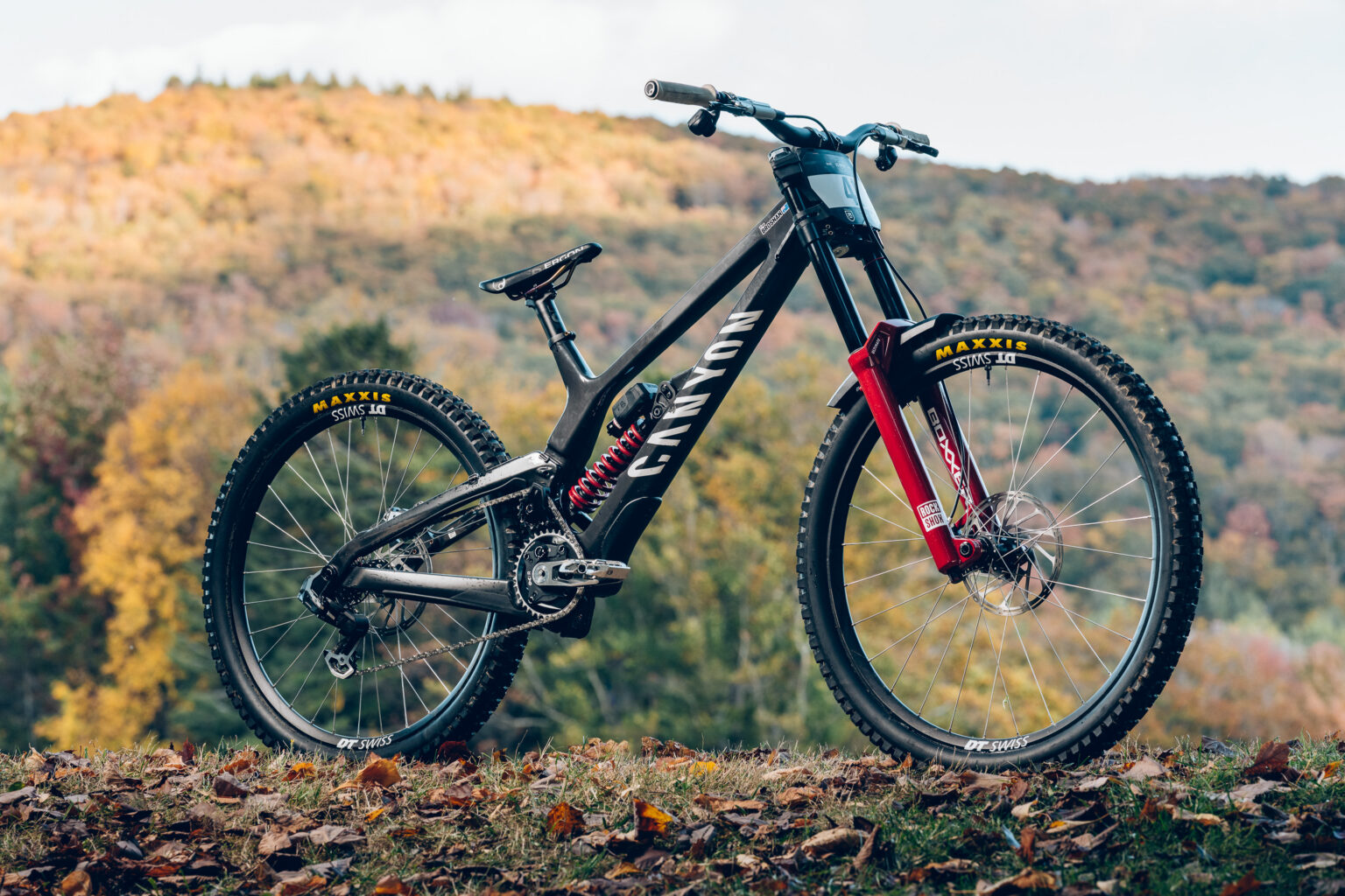 New RockShox Boxxer Gets LinearXL Bump Out, Stanchion Breather Holes & ButterWagonTech