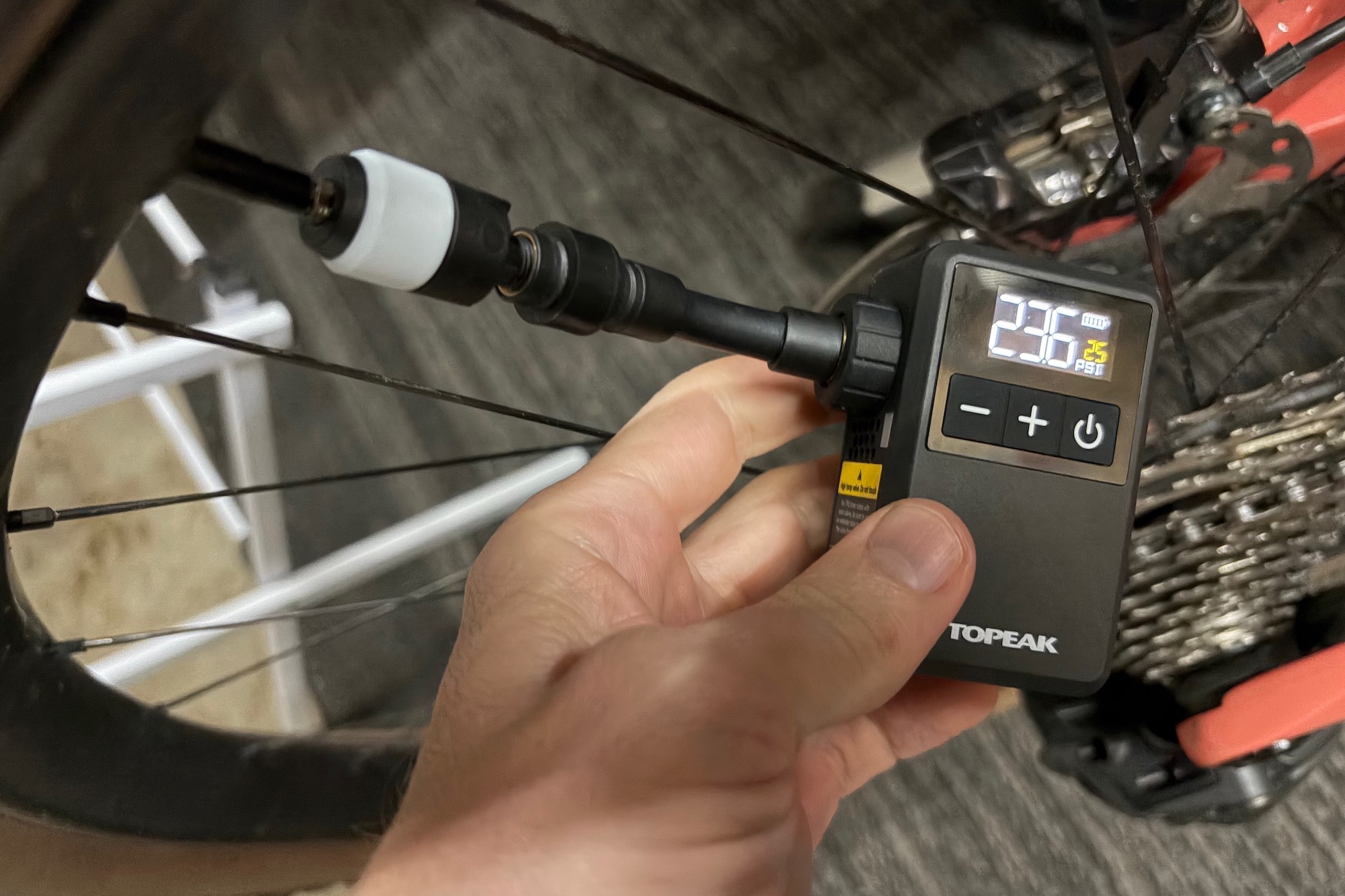 using the Topeak E-Booster Mini with a Clik Adapater
