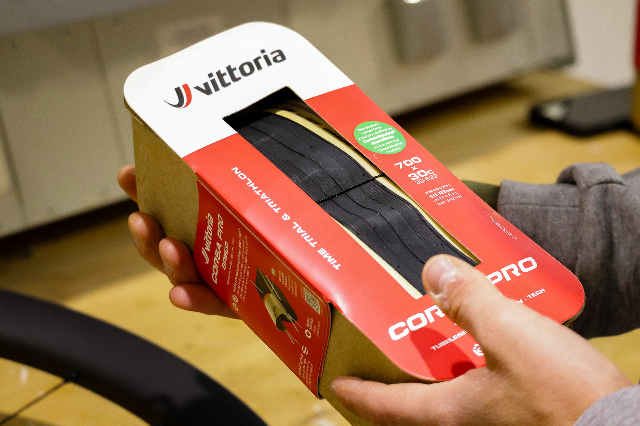 vittoria corsa pro speed tubeless ready 30mm road bike tire with cotton casing.