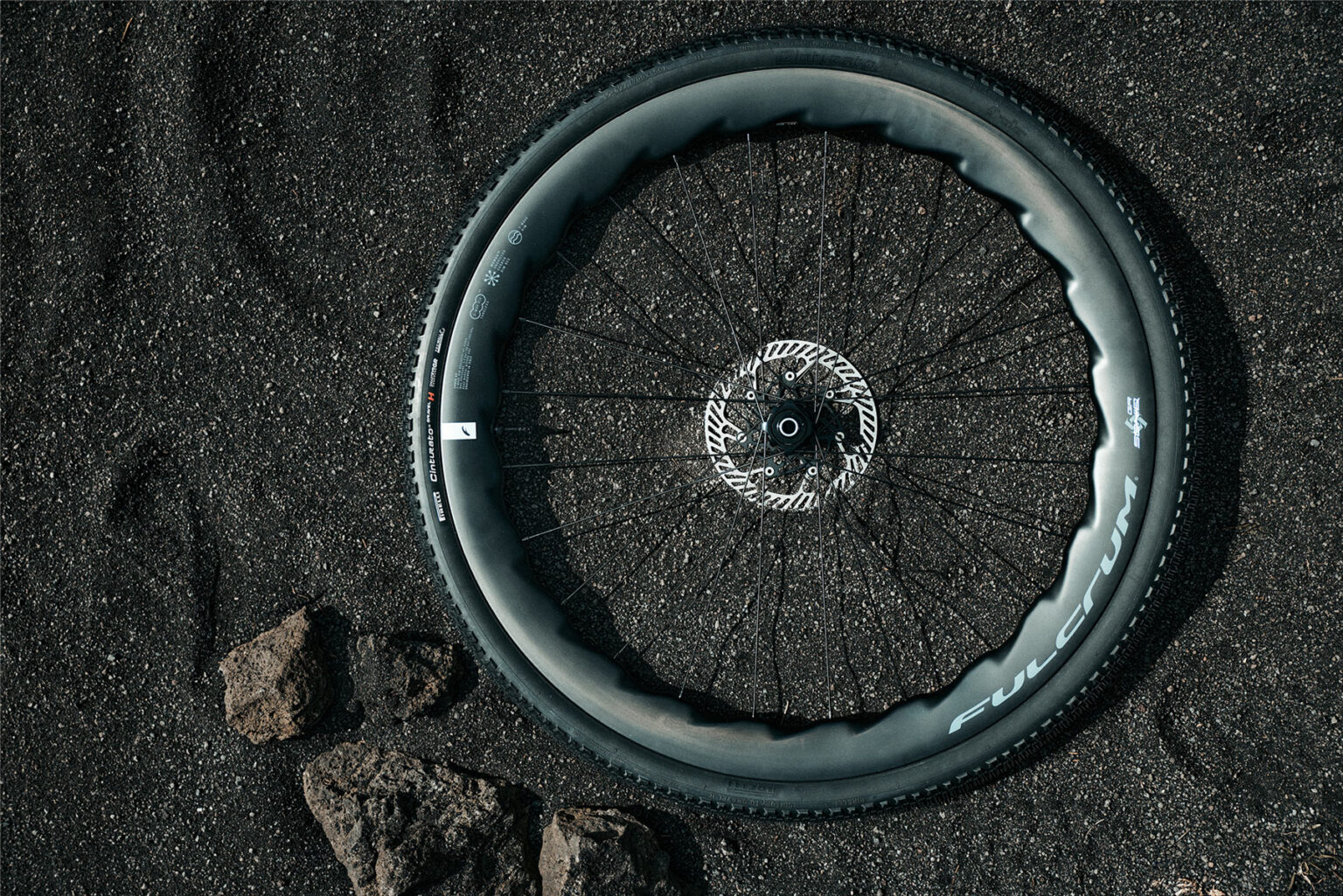 side view of fulcrum sonic gr gravel bike wheels.