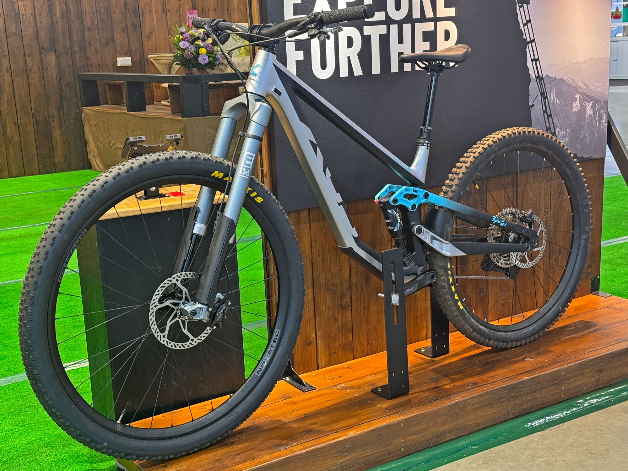 32" bikes at Taipei Cycle 2026: carbon X-Lab full-suspension mullet