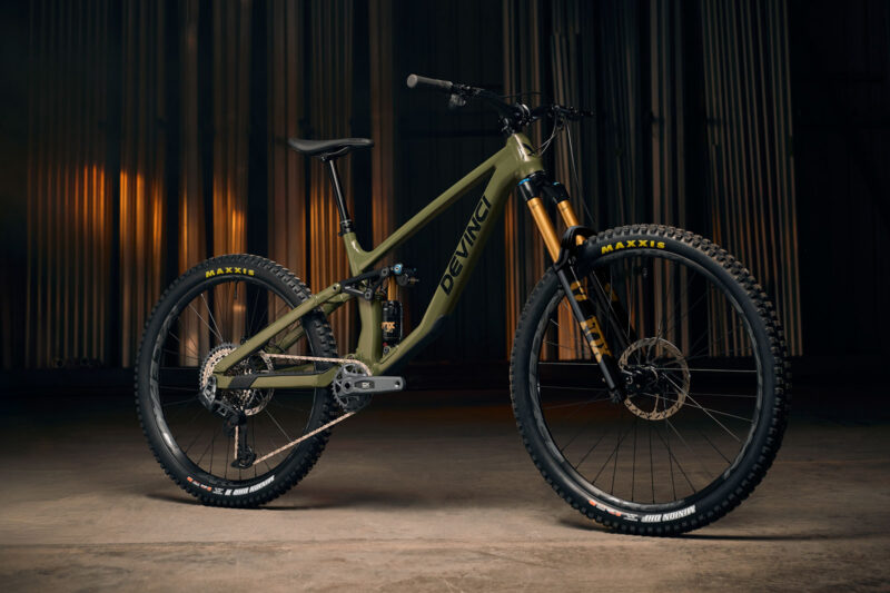Devinci Backtracks on High-Pivot Linkage, Adds Chainstay Flip-Chip on New Spartan