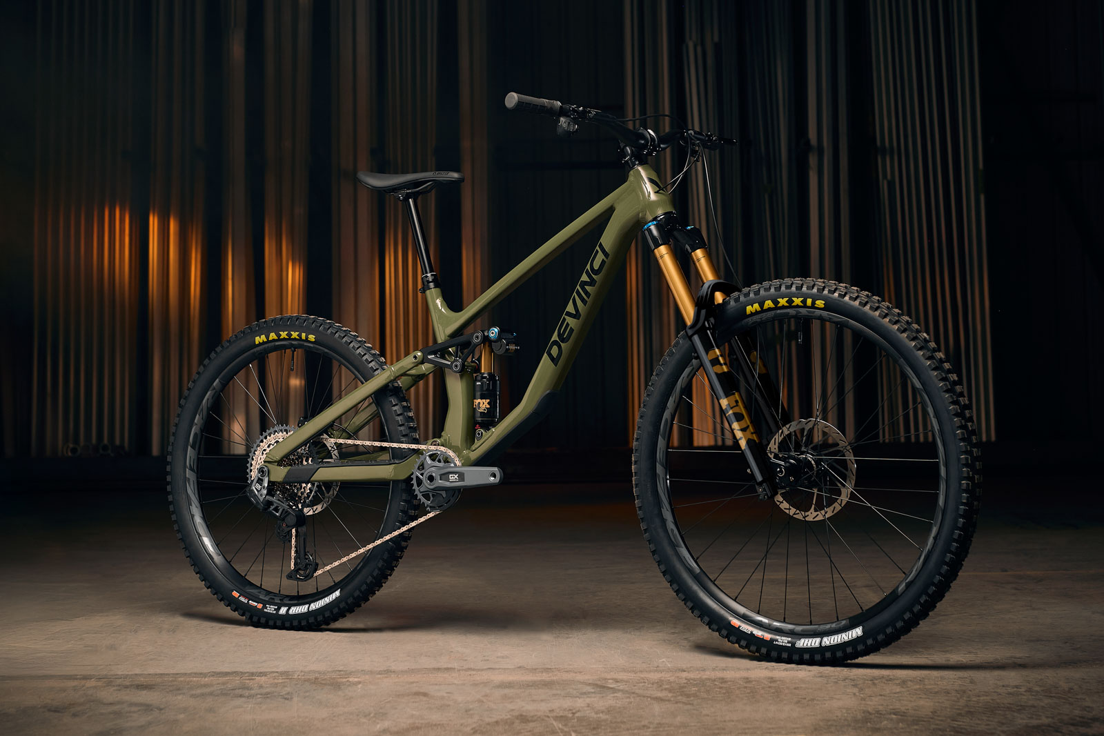 Devinci Backtracks on High-Pivot Linkage, Adds Chainstay Flip-Chip on New Spartan