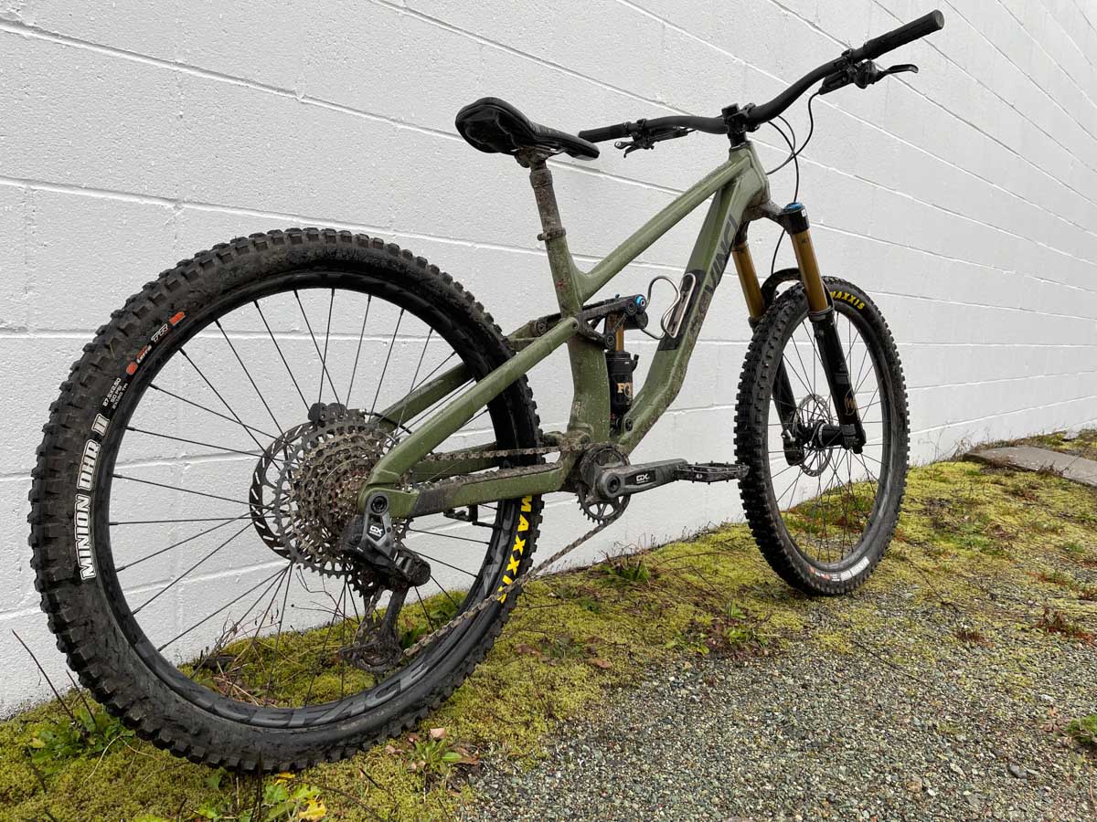 Devinci Spartan 2026, rear angle